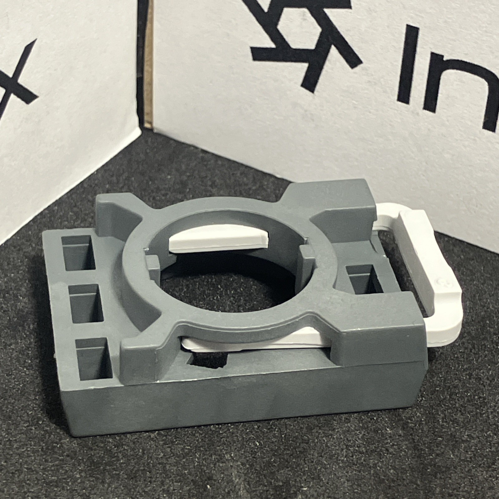 NEW ABB MCBH-00 Contact Block Holder, Front Mount, 1SFA611605R1100 Bag of QTY 10