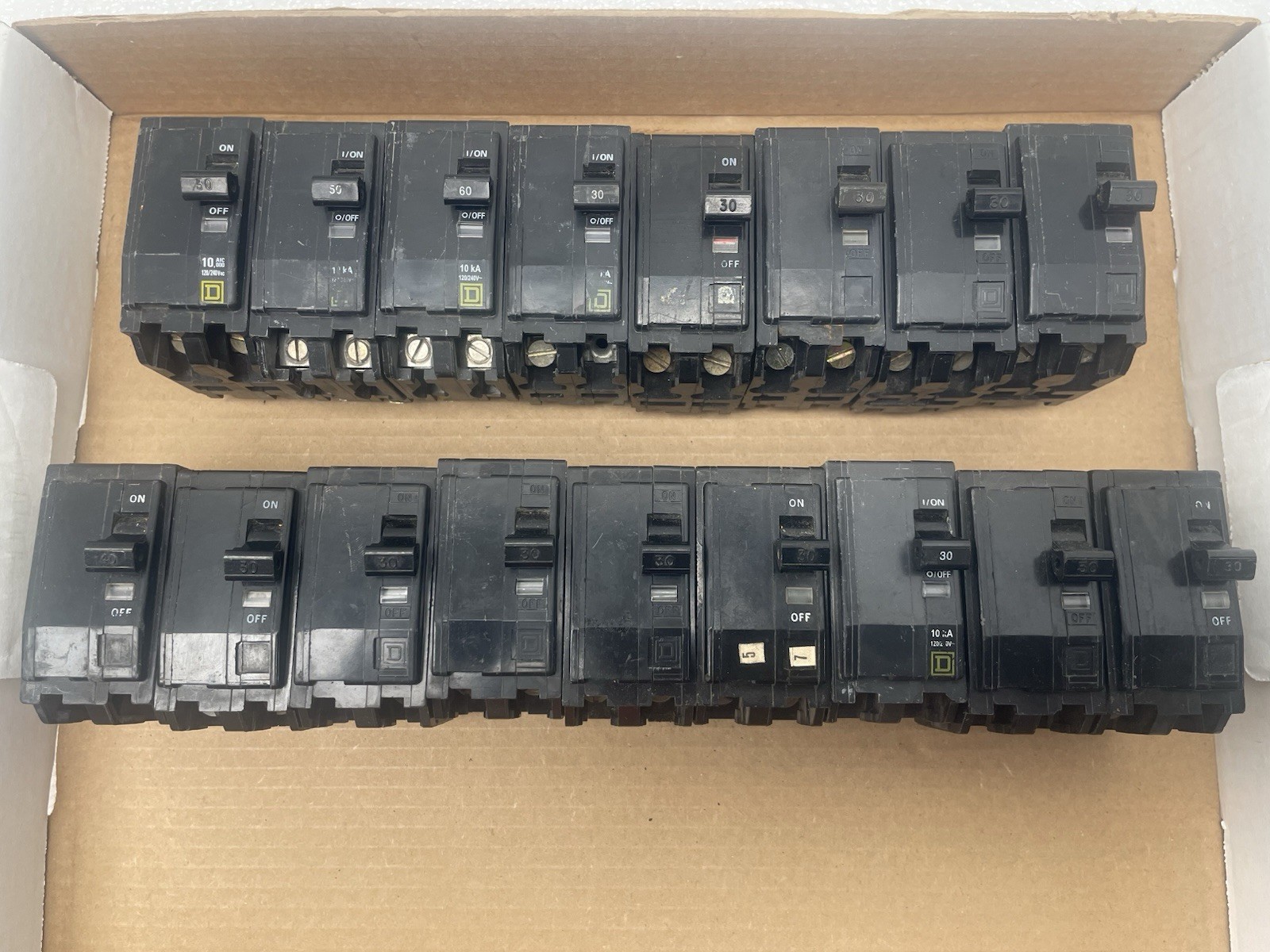 LOT (17) SQUARE D QO230 QO240 QO250 QO260 CIRCUIT BREAKER LOT 2 POLE PLUG-IN