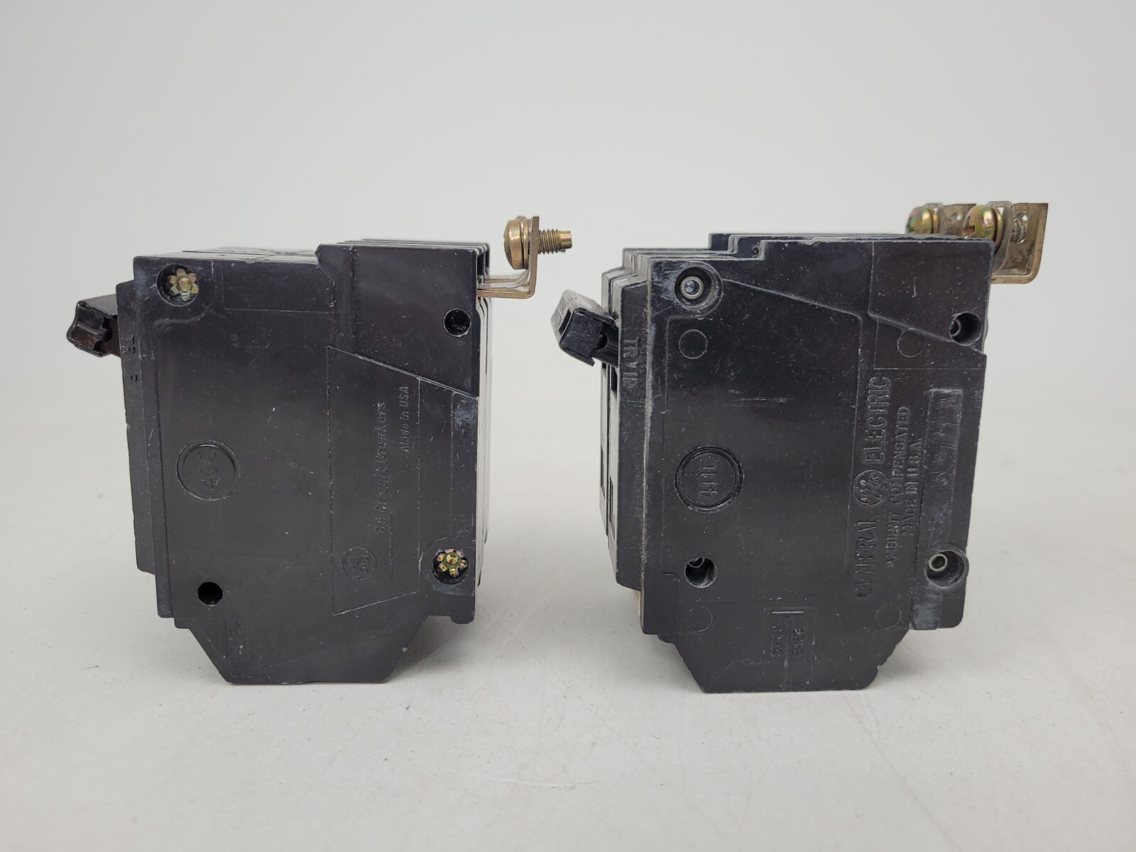 Lot of 2 – THQB2130 GE 30 Amp Circuit Breaker – Next Day Option