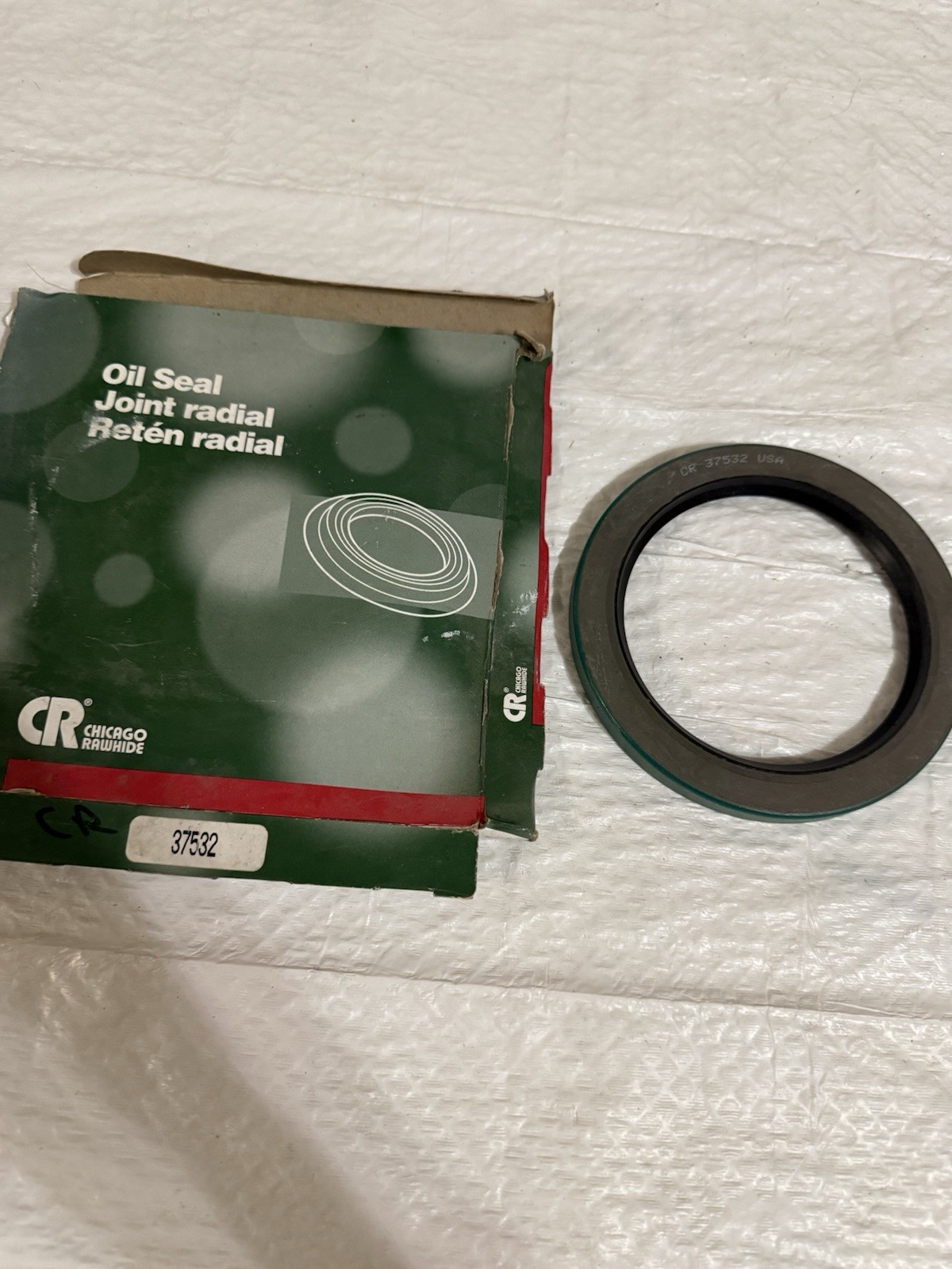 Chicago Rawhide CR 37532 Oil Seal New