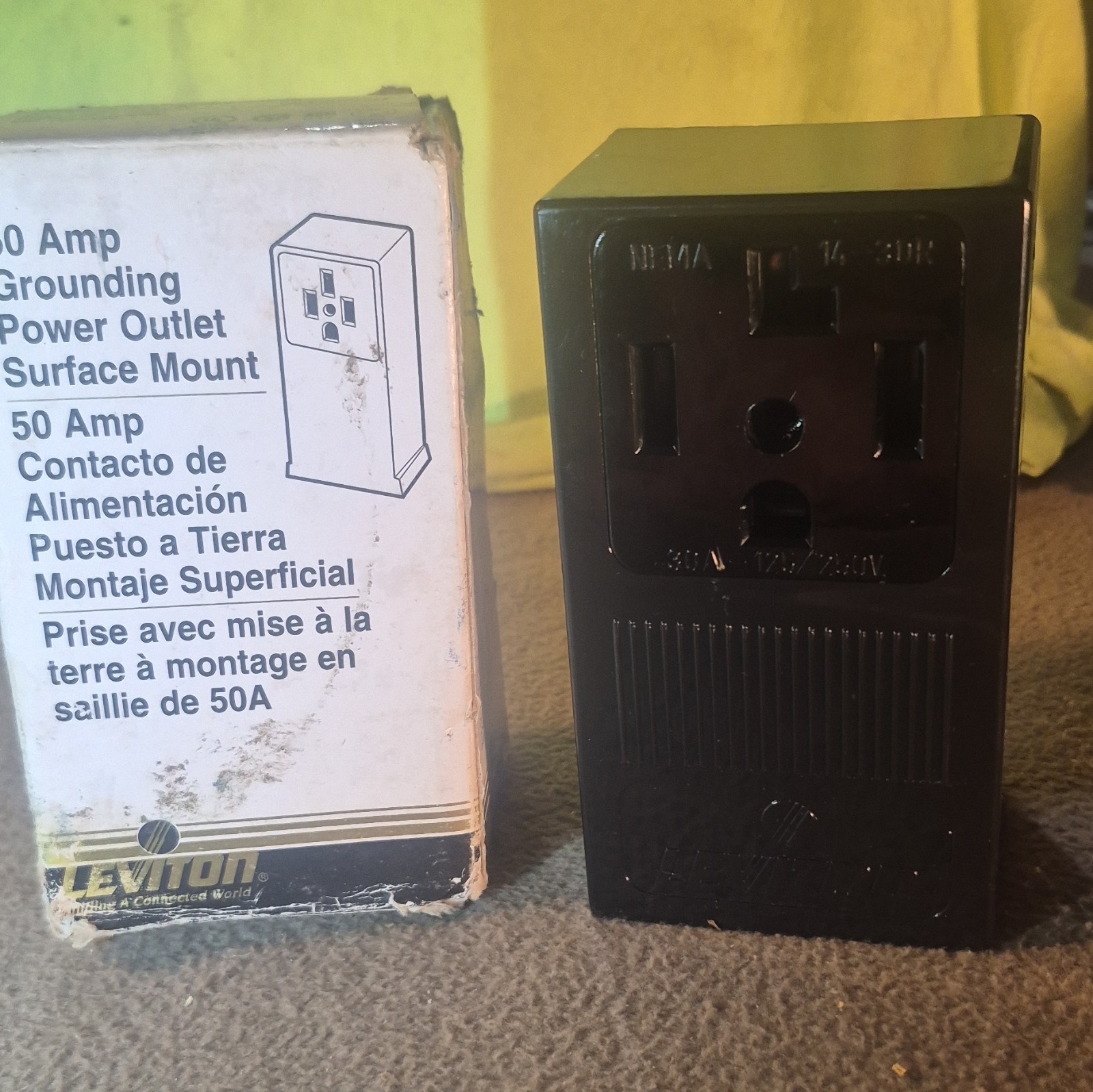 Leviton Surface Mount Receptacle 50 Amp. 125/250V 061-55050