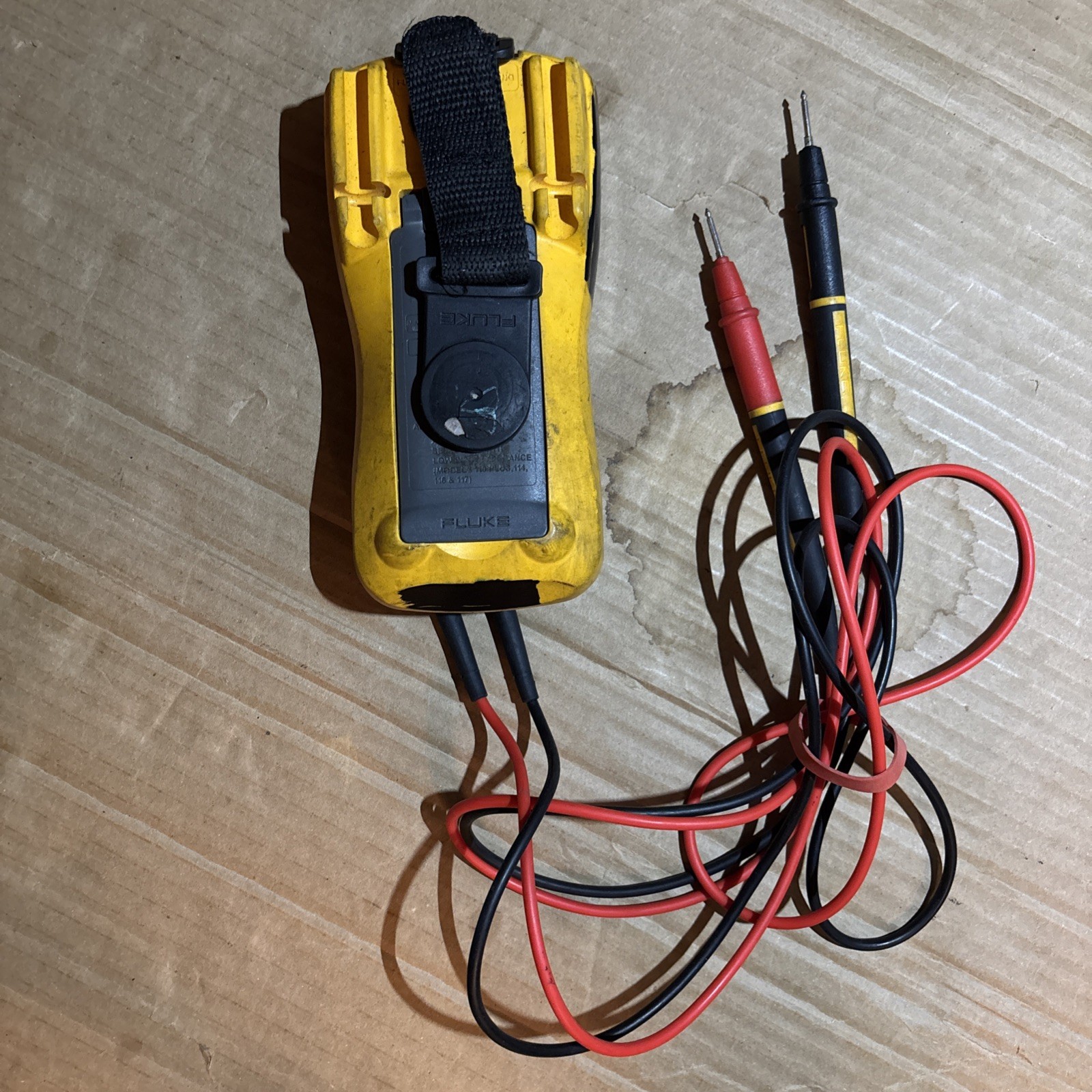 Fluke 115 Compact True-RMS Field Technicians Digital Multimeter works