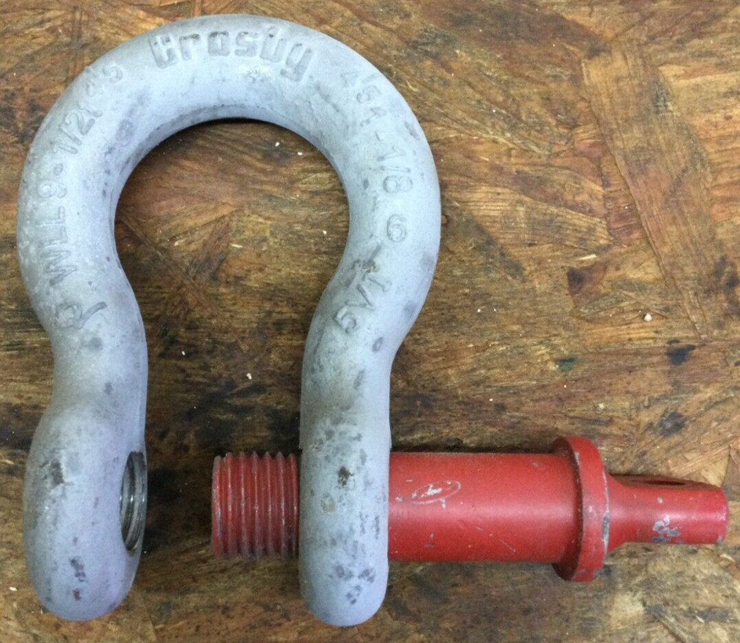 Crosby 1018552 1-1/8″ G-209 Screw Pin Anchor Shackle – 9-1/2 Ton WLL