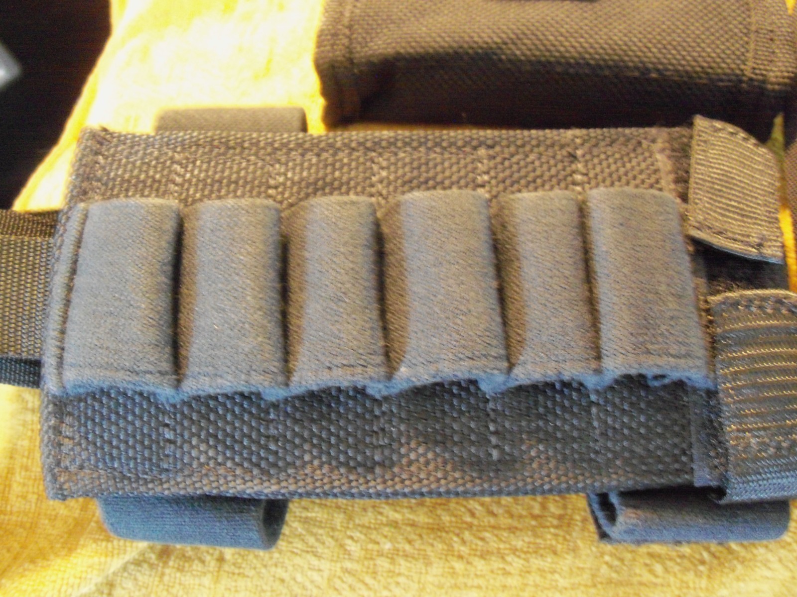Uncle Mikes Duty Belt large, various holsters, Bulldog holder, 12 ga. holder LOT