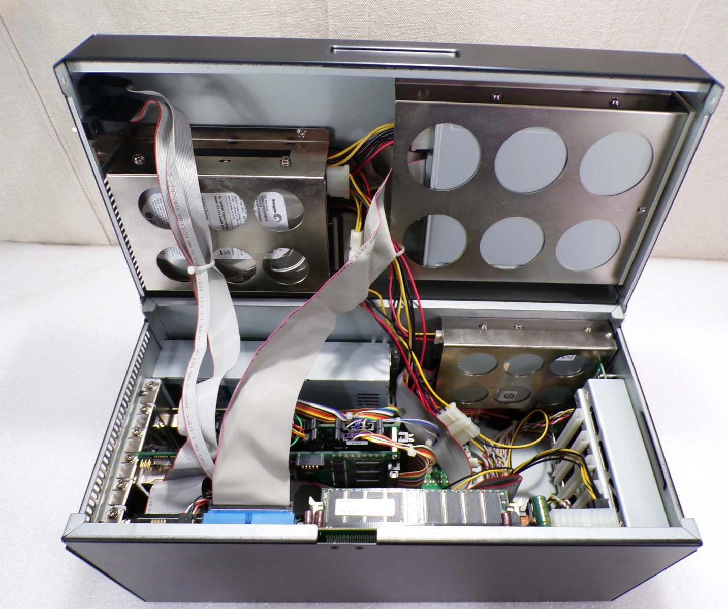 Rigaku TH-V8000-30AE-013 KE-162032-214845-1620-0 Computer Rigaku MFM65S2-RFFFAFA