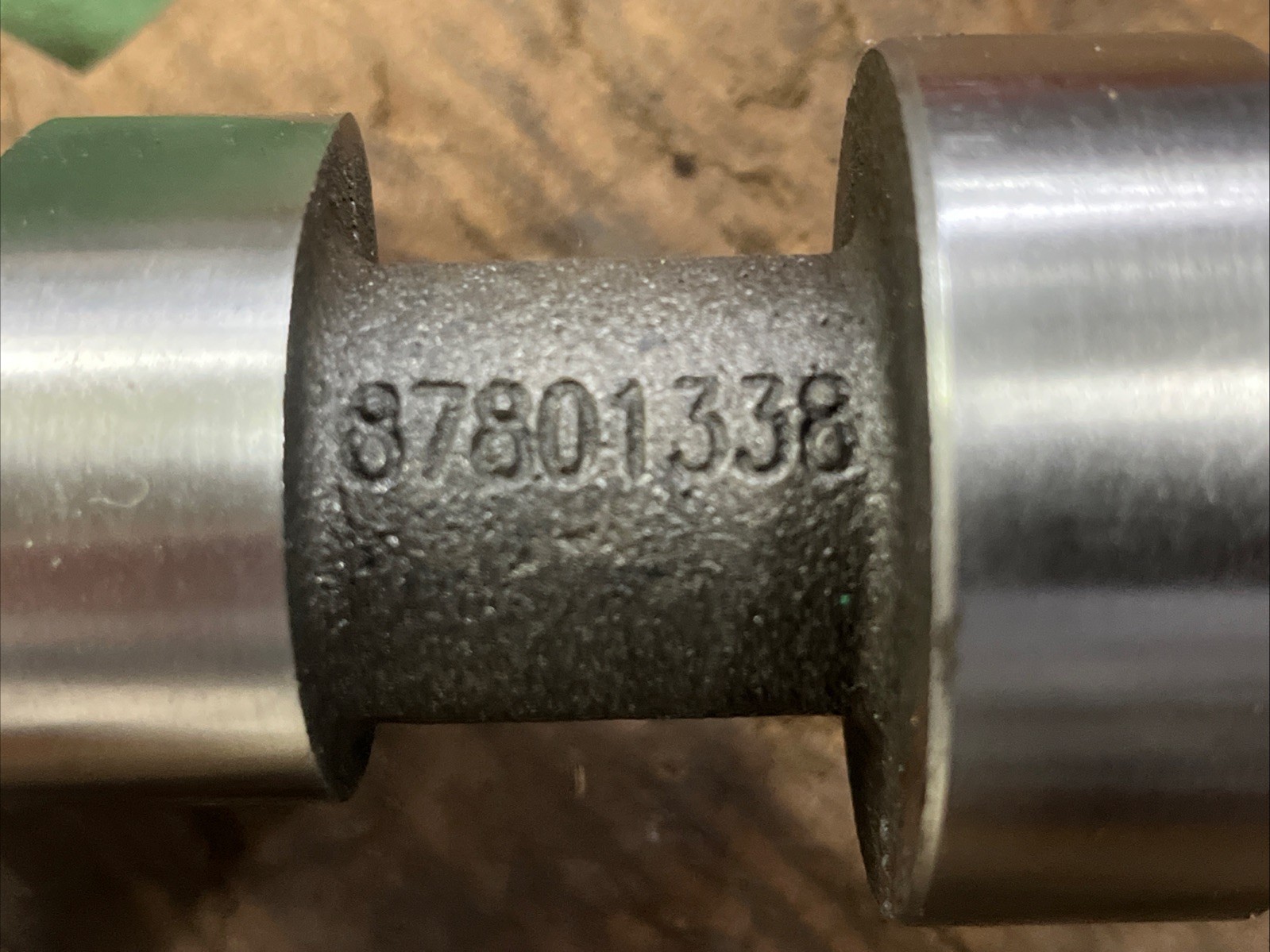 Used excellent OEM camshaft fits New Holland LS180 skid steer 87801338 332T