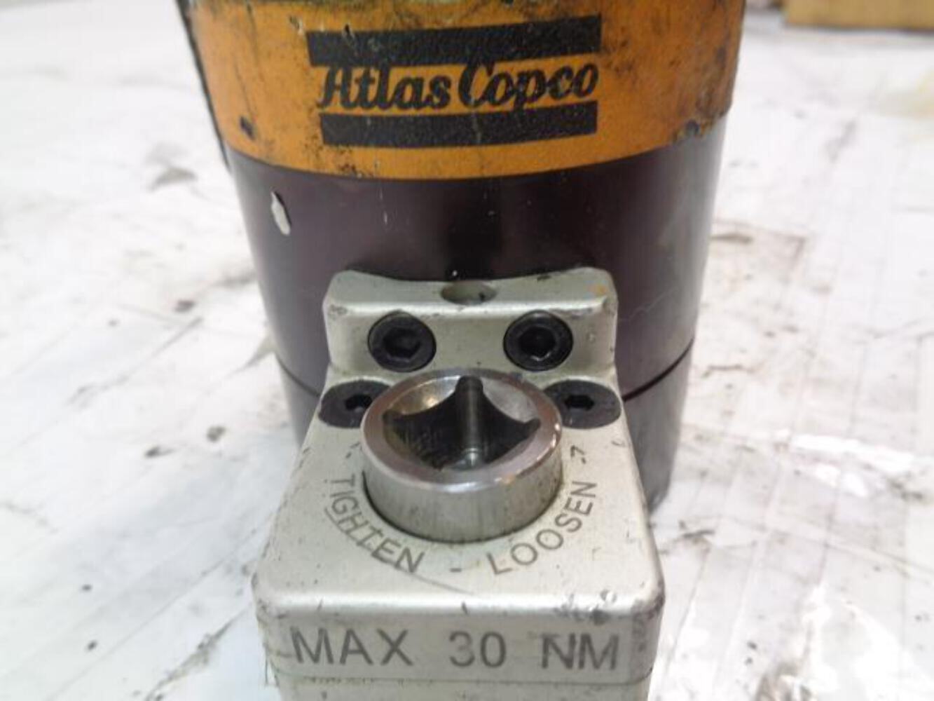 DAMAGED ATLAS COPCO 8434220064 WTB M36 TENSIONER 10MM STROKE 678.25 TON 10″ R10