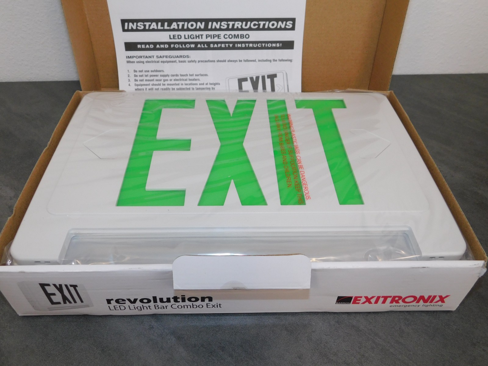 Exitronix Exit Sign With Light Bar GCLED-U-WH Green Or Red LED Thermoplastic NIB