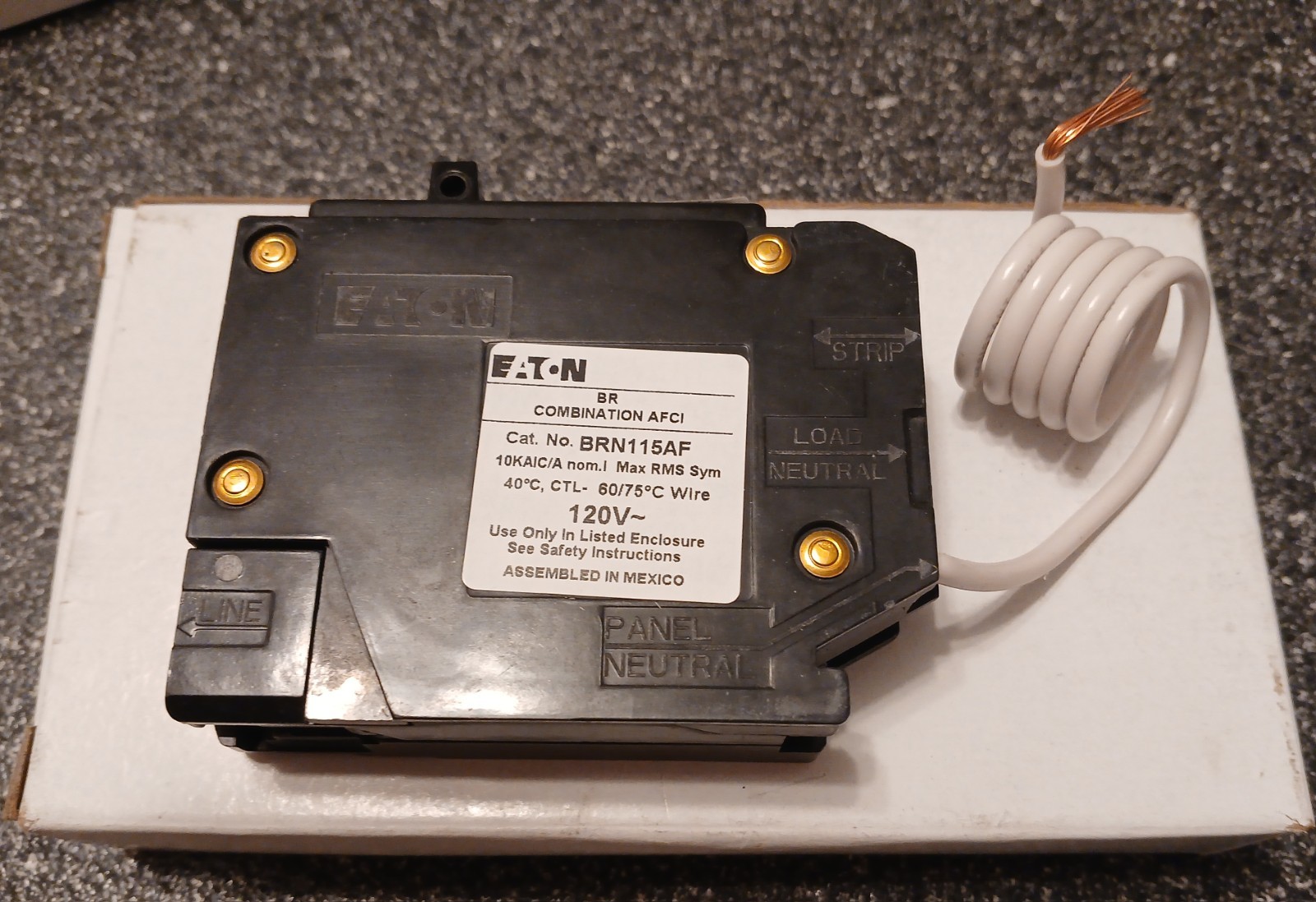 Eaton Combination AFCI Circuit Breaker BRN115AF. 15A . NEW. Free shipping