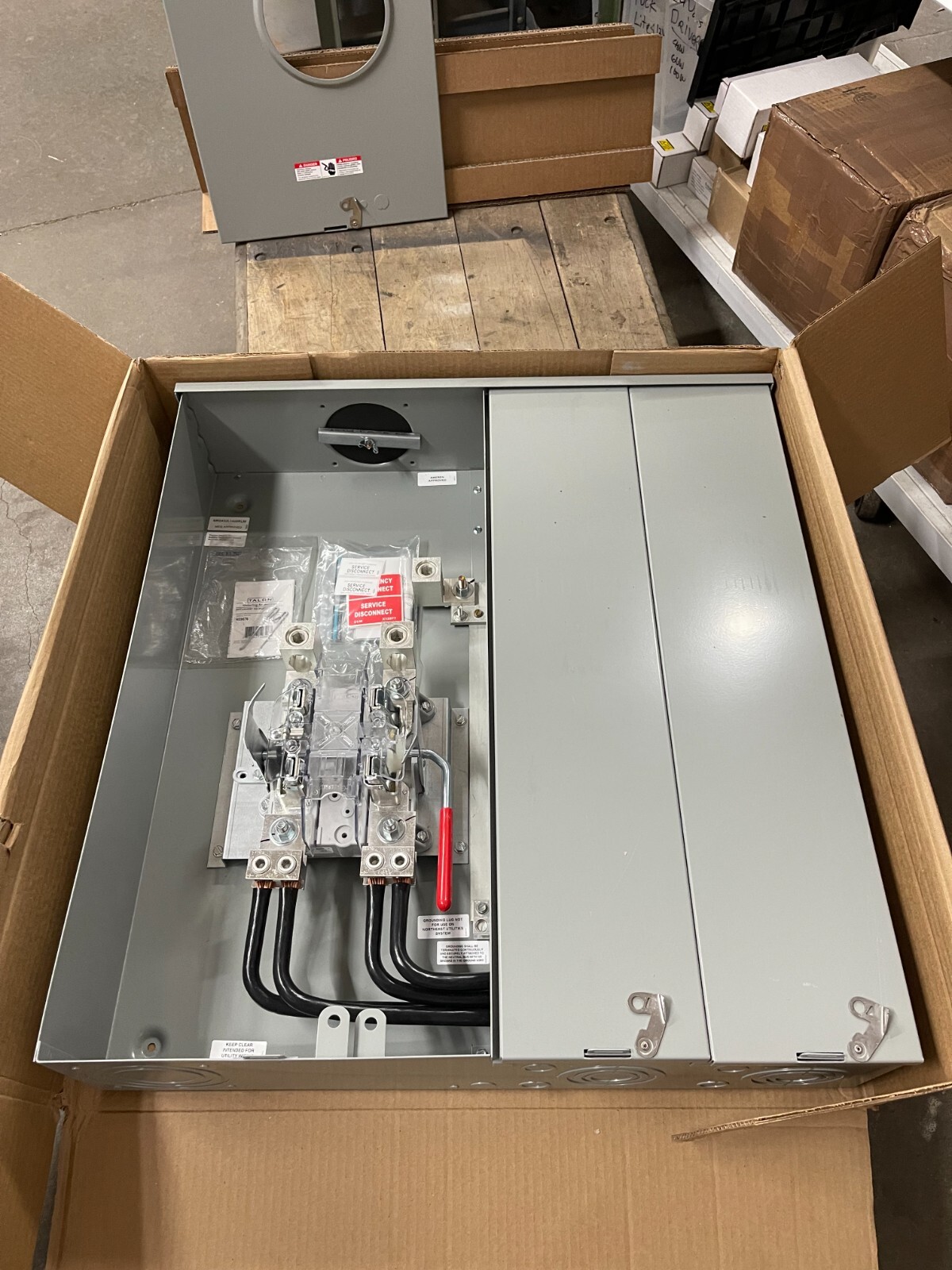 NEW Siemens 400 amp meter main 1PH. MK0402L1400RLM. with 2- ,200 amp bkrs