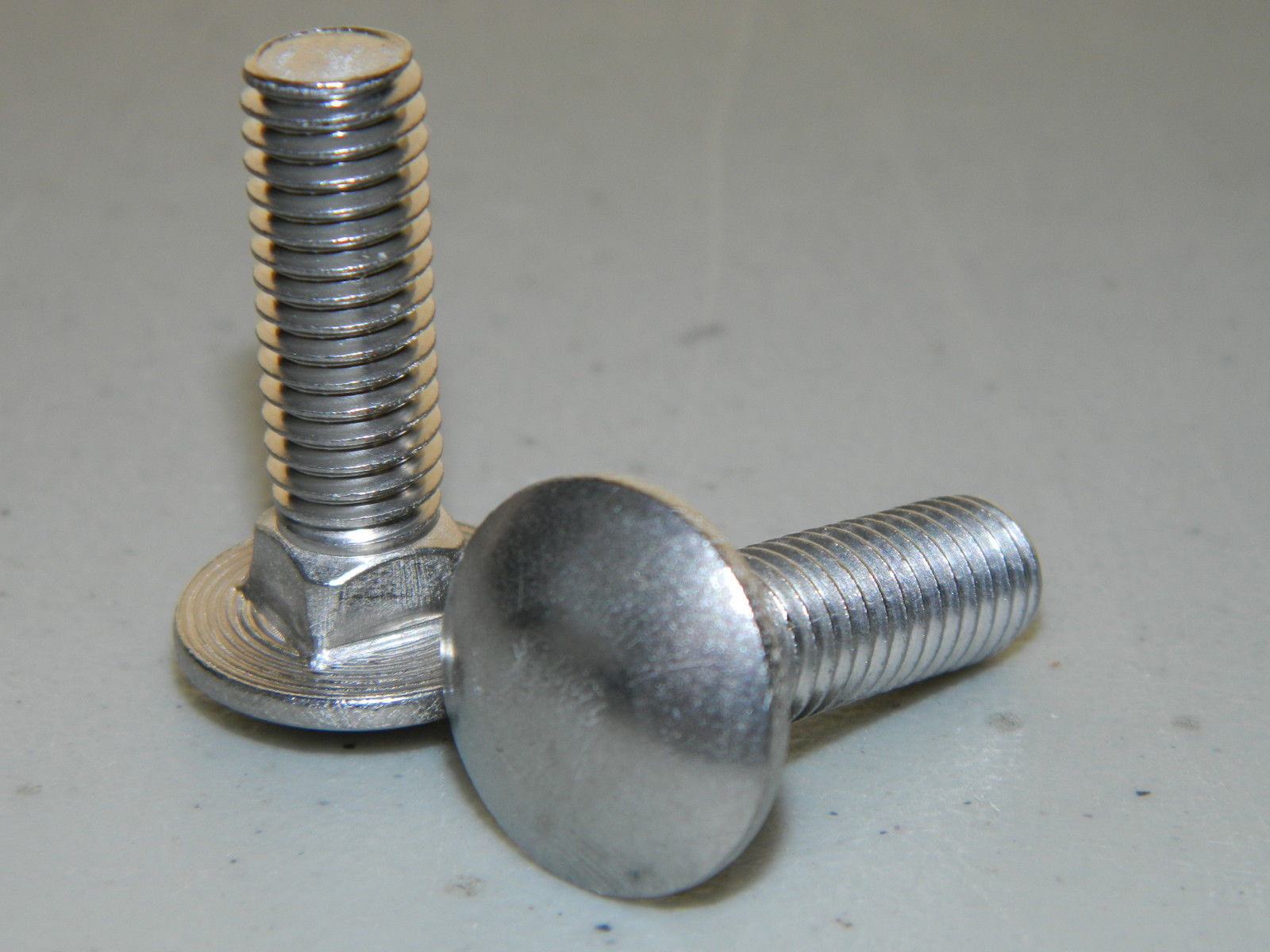 Carriage Bolt Stainless Steel 5/16-18 X 3-1/2″ Qty 25