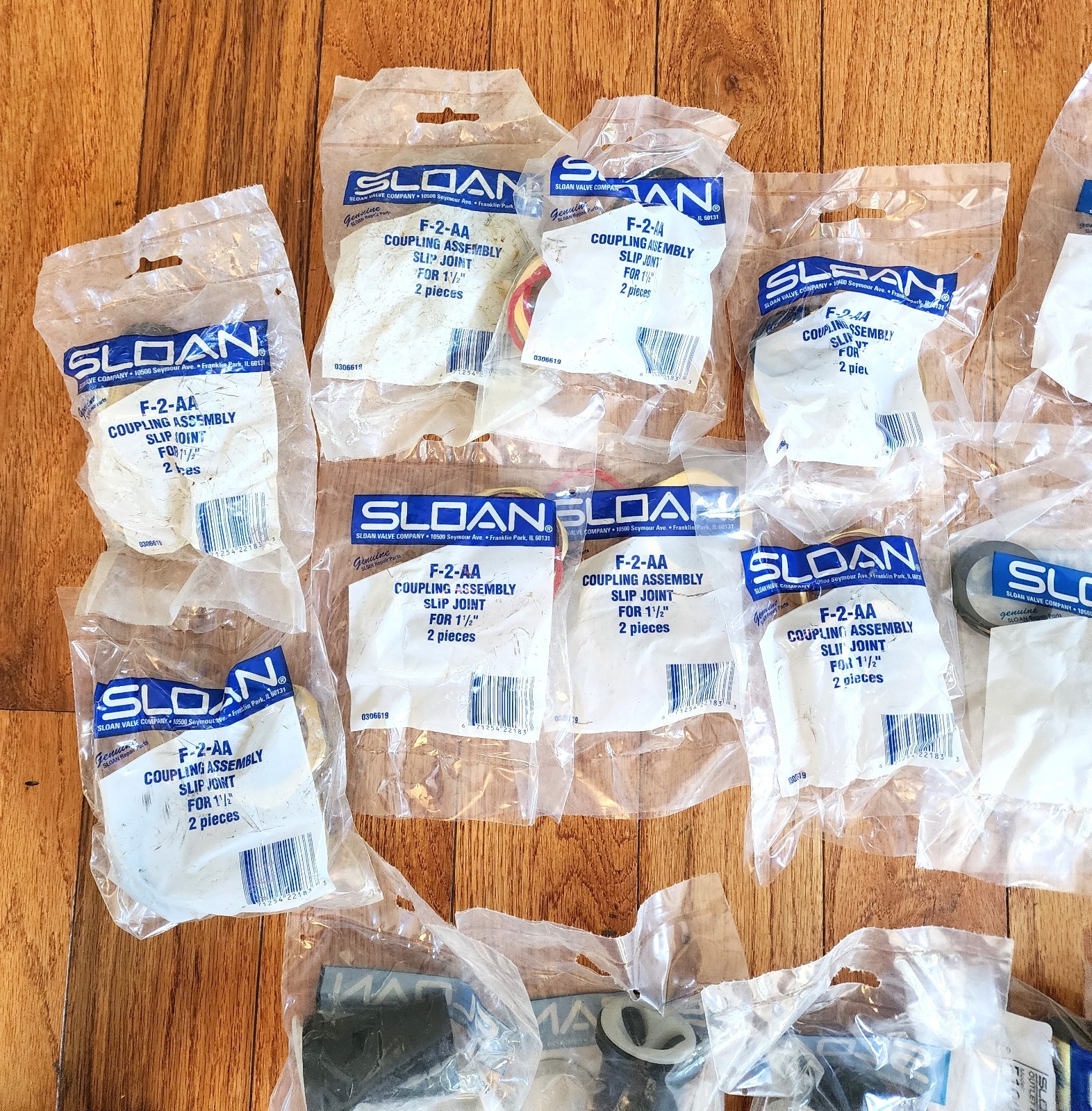 LOT OF 54 – SLOAN PARTS COUPLING ASSEMBLY 1 1/2» SLIP JOINT NUTS WASHERS ETC