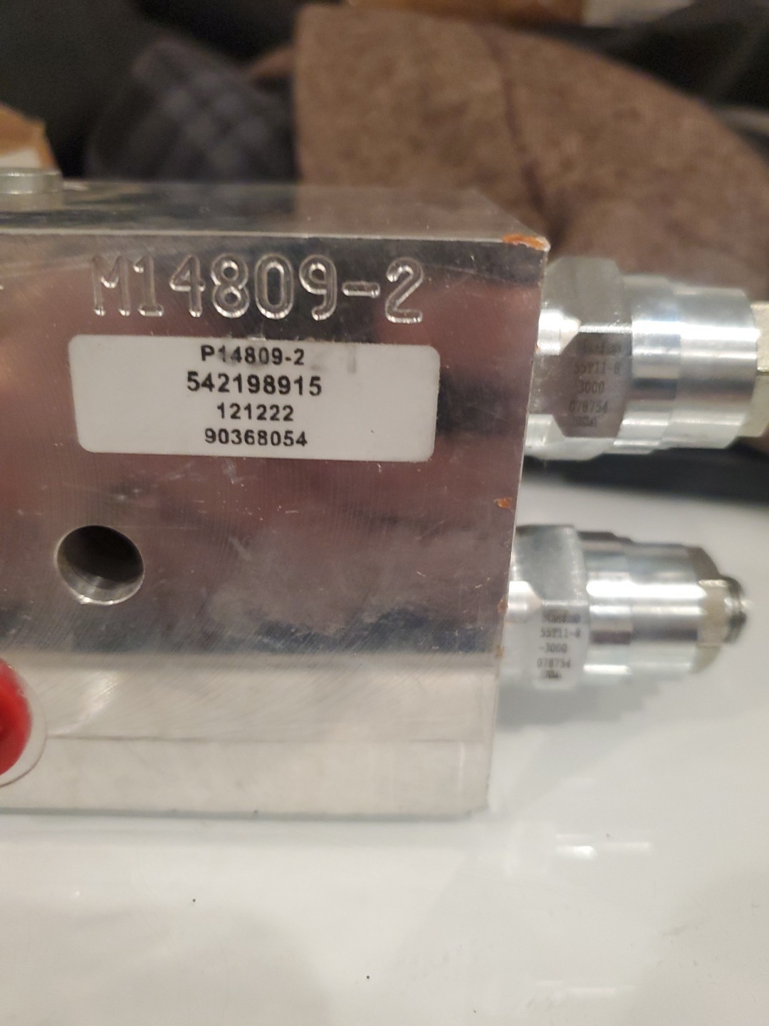HydraForce NV06-20E Hydraulic Actuated Control Load Lowering Device Valve