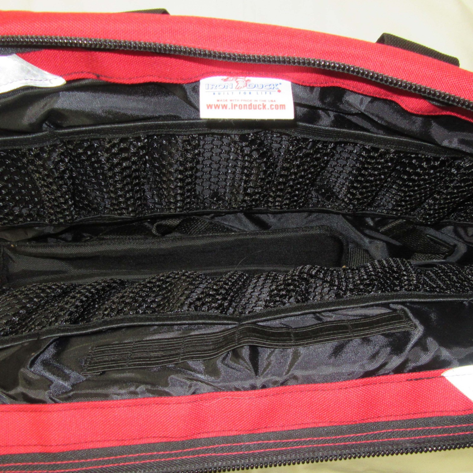 IRON DUCK ® 36002D D Size Oxygen Tank – Airway + Delivery Bag – Red – New USA
