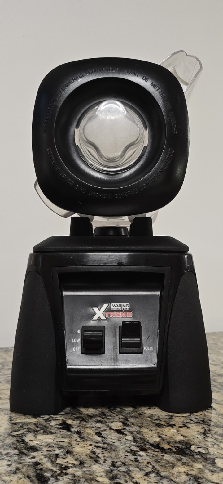 Waring MX1000XTX Commercial Blender 3.5 HP 64 oz Manufactured December 07-2024.