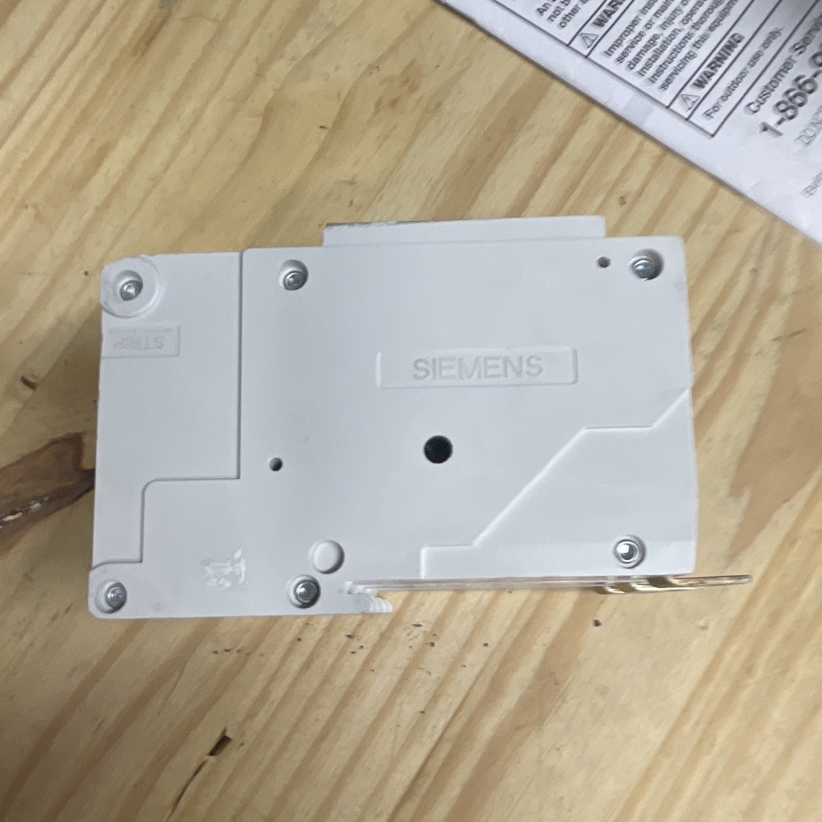 Siemens LGB3B020 Type LGB 20A 3-Pole Circuit Breaker Trip Indicator