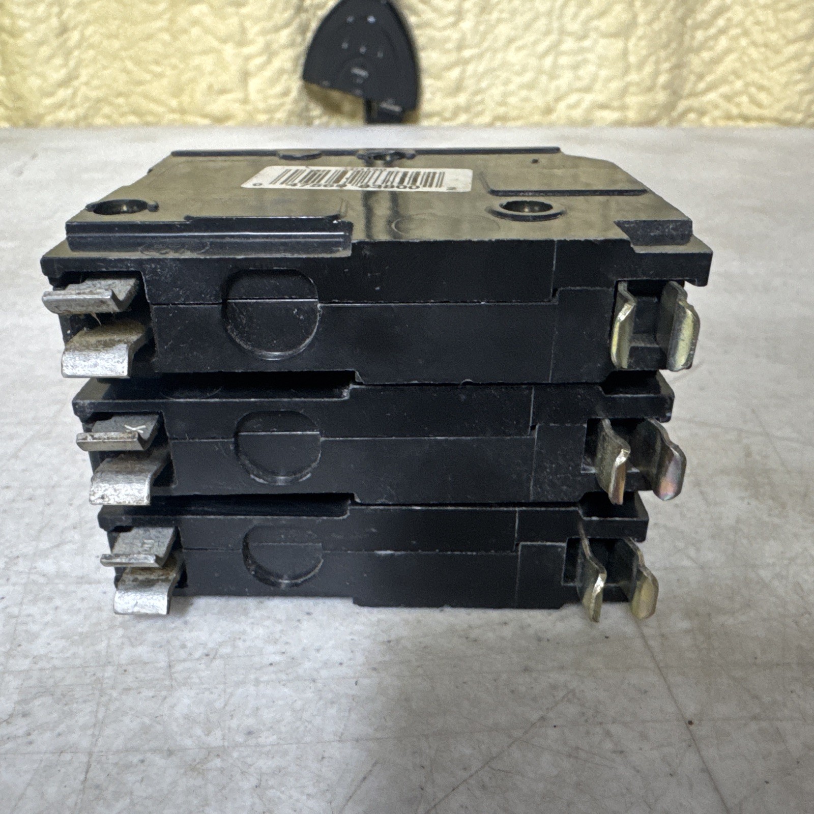 LOT OF 3 Square D QO 30 AMP Single Pole Circuit Breaker QO130CP