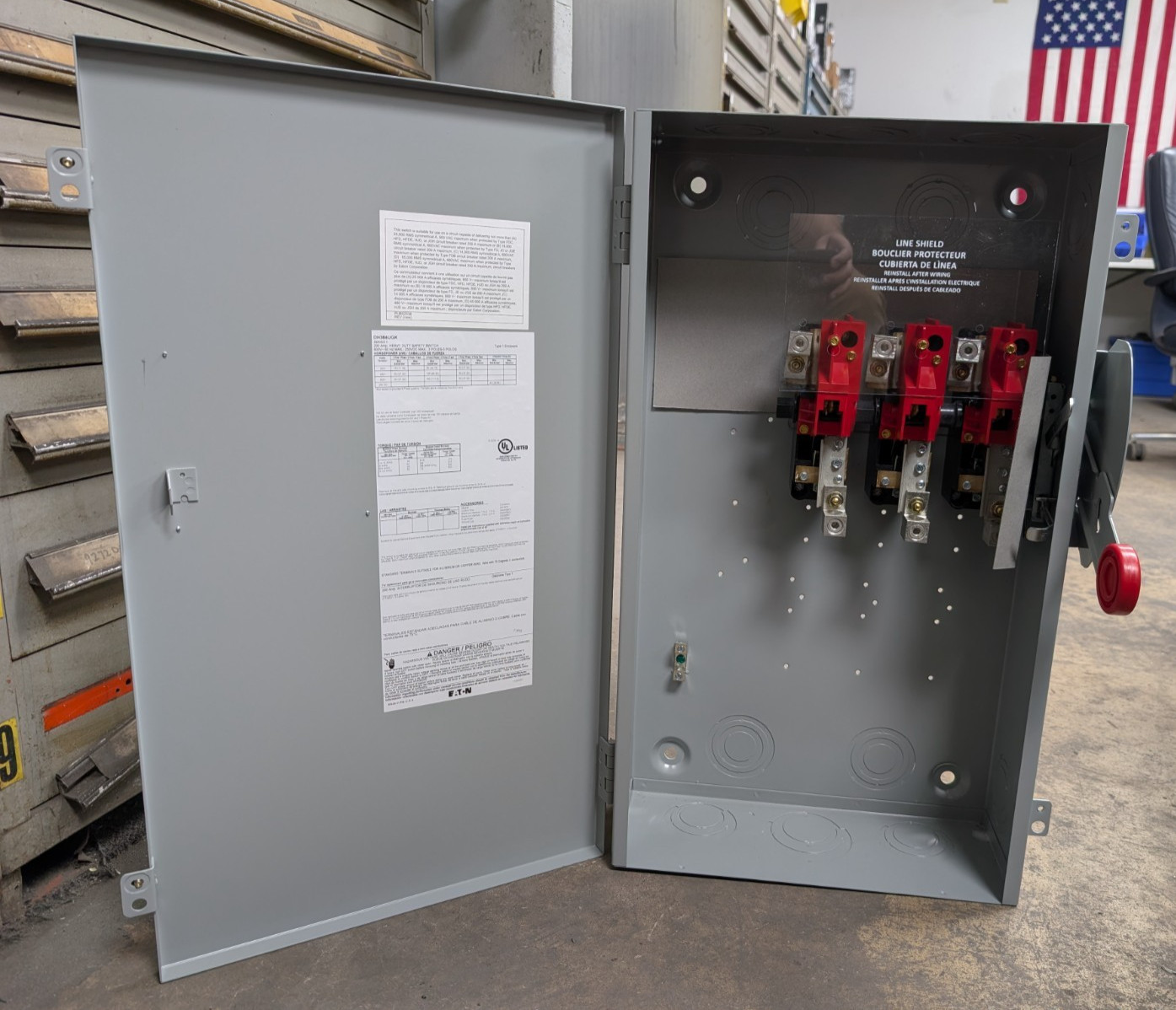 🤪 EATON 200 AMP NON FUSED SAFETY SWITCH 600 VAC 3Ø 150 HP DH364UGK