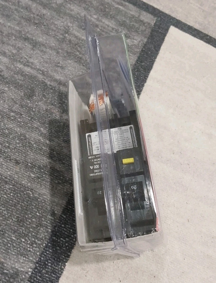 Square D HOM220GFIC 20A Circuit Breaker & GFIC H4