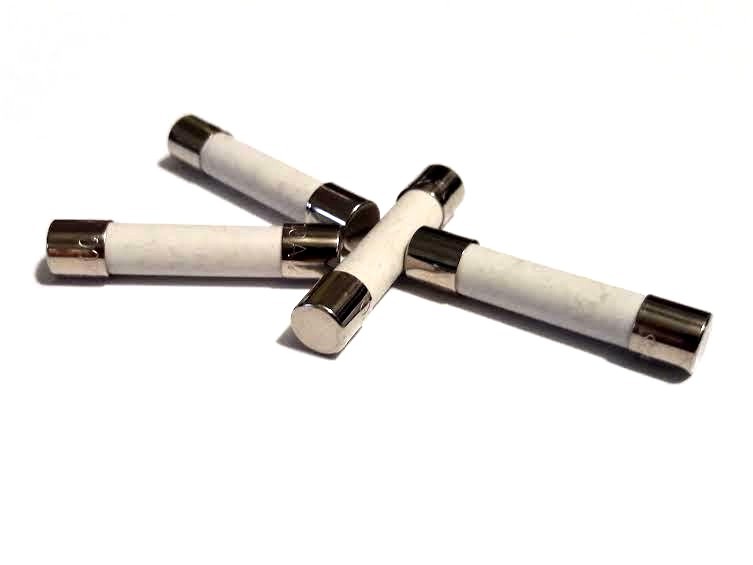 SET OF 4 ABE CQ 10A ABE10A 250V FAST BLOW CERAMIC FUSES