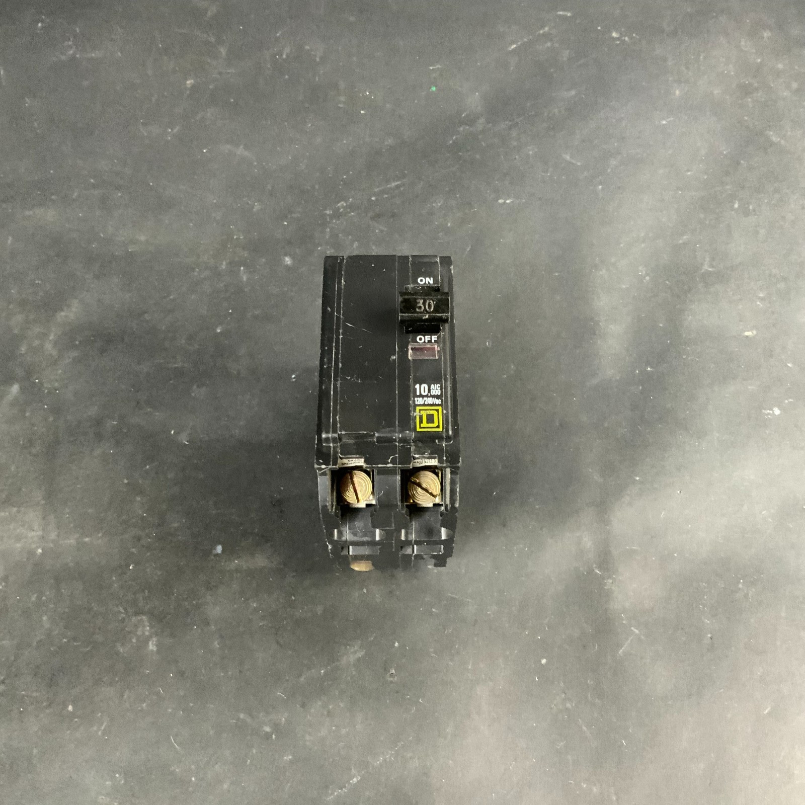 SQUARE D QO 230 CIRCUIT BREAKER ($10 OBO)