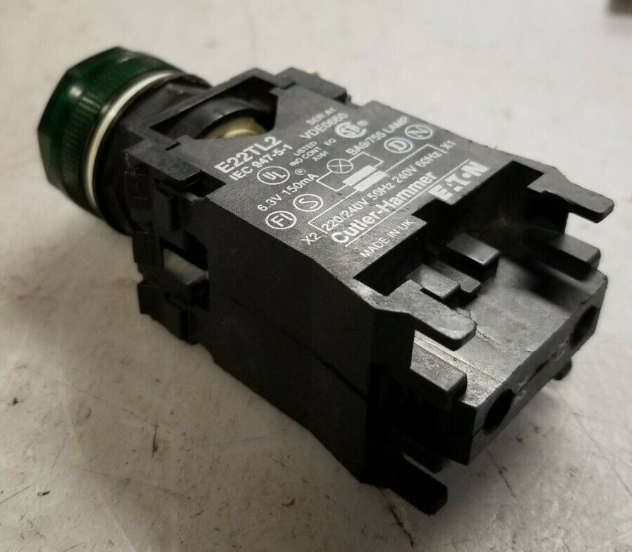 CUTLER HAMMER GREEN ILLUMINATED PILOT LIGHT SERIES A1 240 VAC E22TL2
