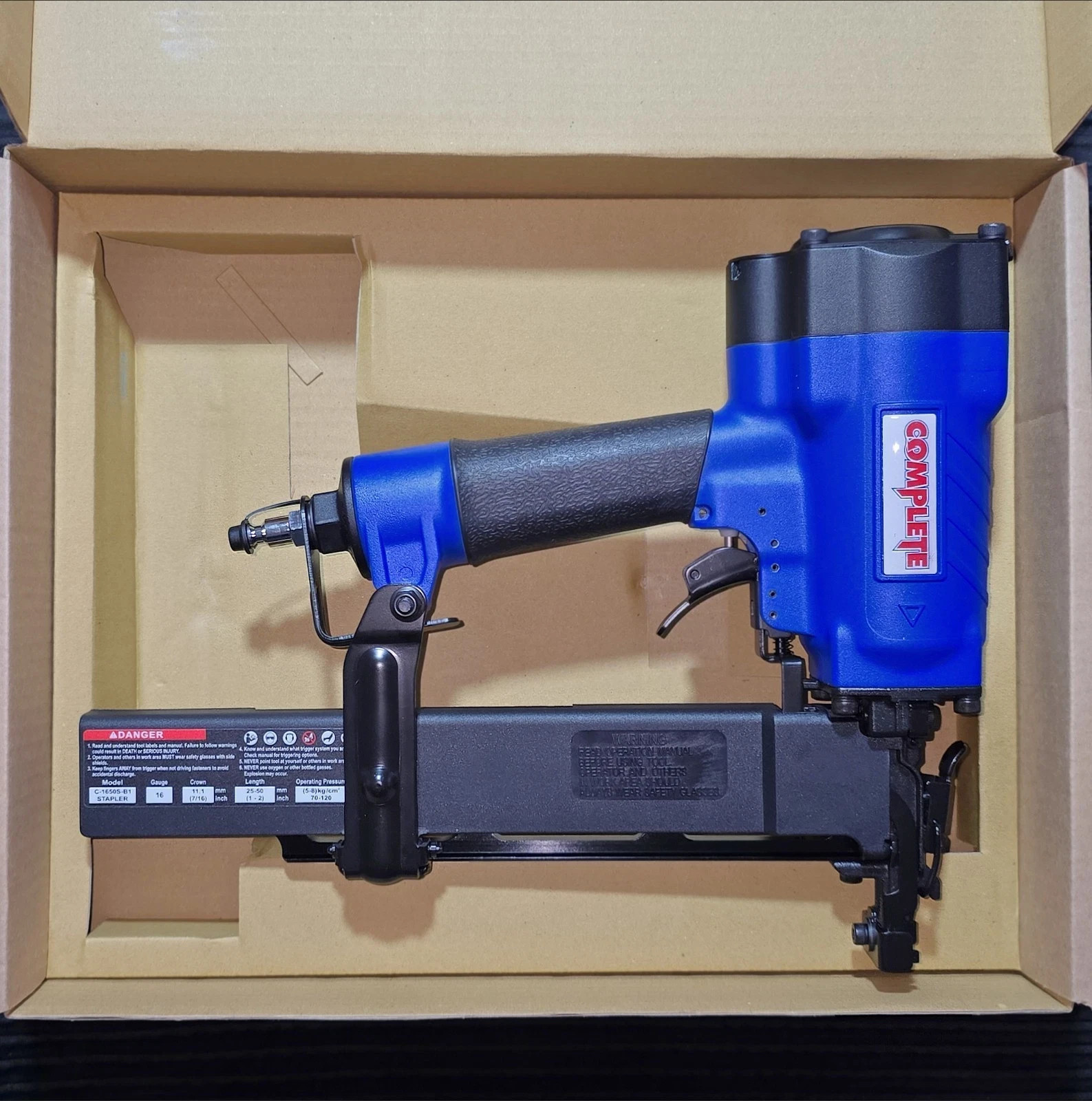 Complete C-1650S 16 Ga 7/16″ Medium Crown Stapler N Series – BRAND NEW IN BOX.
