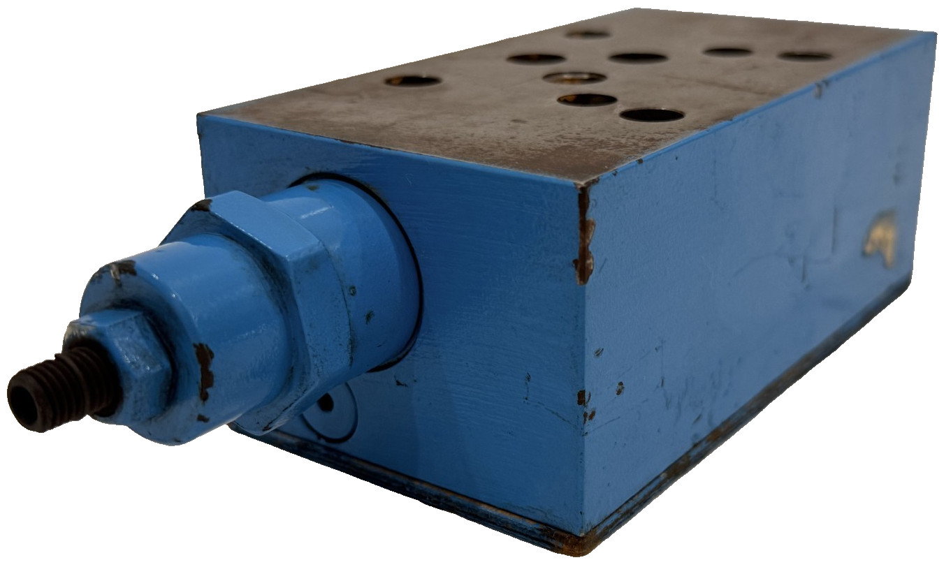 NEW EATON VICKERS DGMFN-5-X-P2W-30 FLOW CONTROL VALVE DGMFN5XP2W30