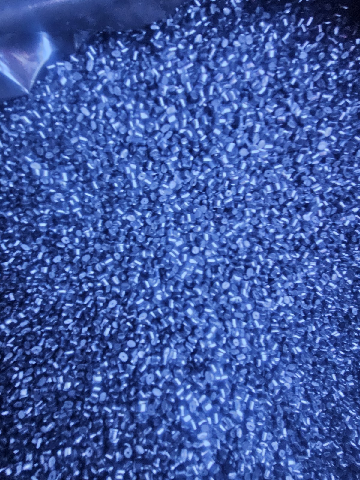 Plastic Pellets Beads Black High Density Raw Material 21 lb MPN 240105