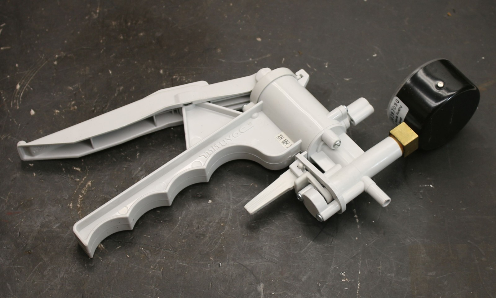 Lincoln Industrial Mityvac II Plastic Vacuum Pump Handheld with User Manual