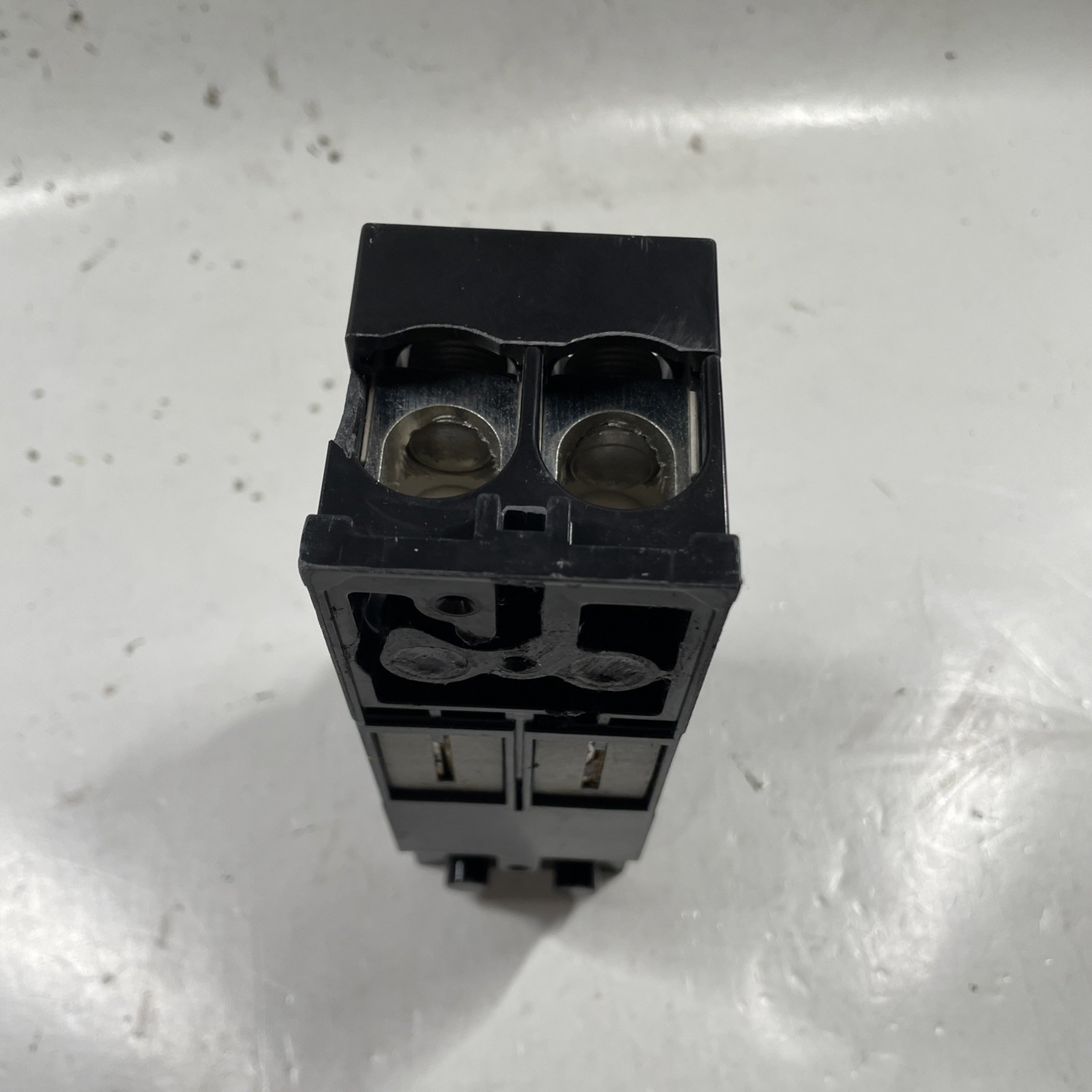 (READ MORE) Siemens QN2200R 200 Amp 2 Pole 240V Circuit Breaker QNR 200A DY-785