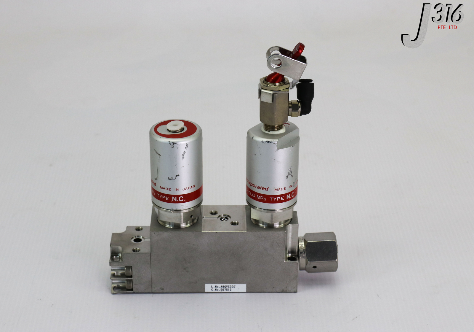 L16959 (LOT OF 30) FUJIKIN BLOCK VALVES, TYPE N.C., O.P. 0.5~0.6MPA 567512
