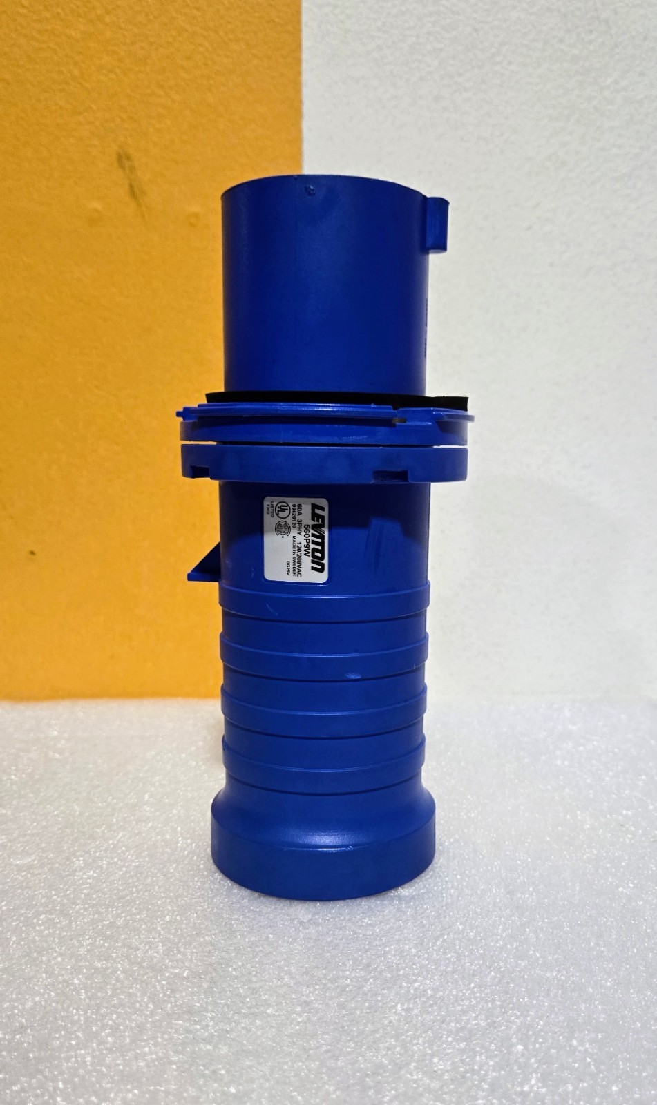 Leviton 560P9W 60A 120/208V 3PH 4P 5-Wire Male Plug Pin & Sleeve BLUE TESTED!