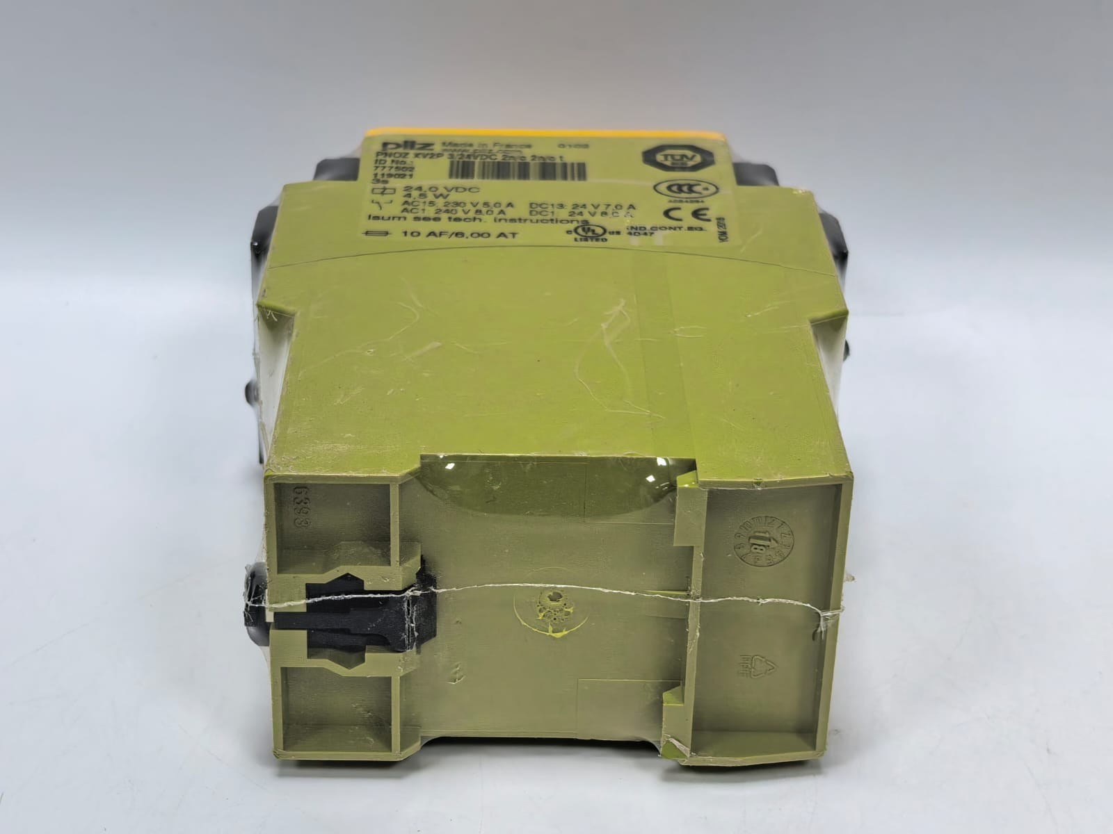 PILZ PNOZ XV2P 3/24VDC 2N/O SAFETY RELAY 777502