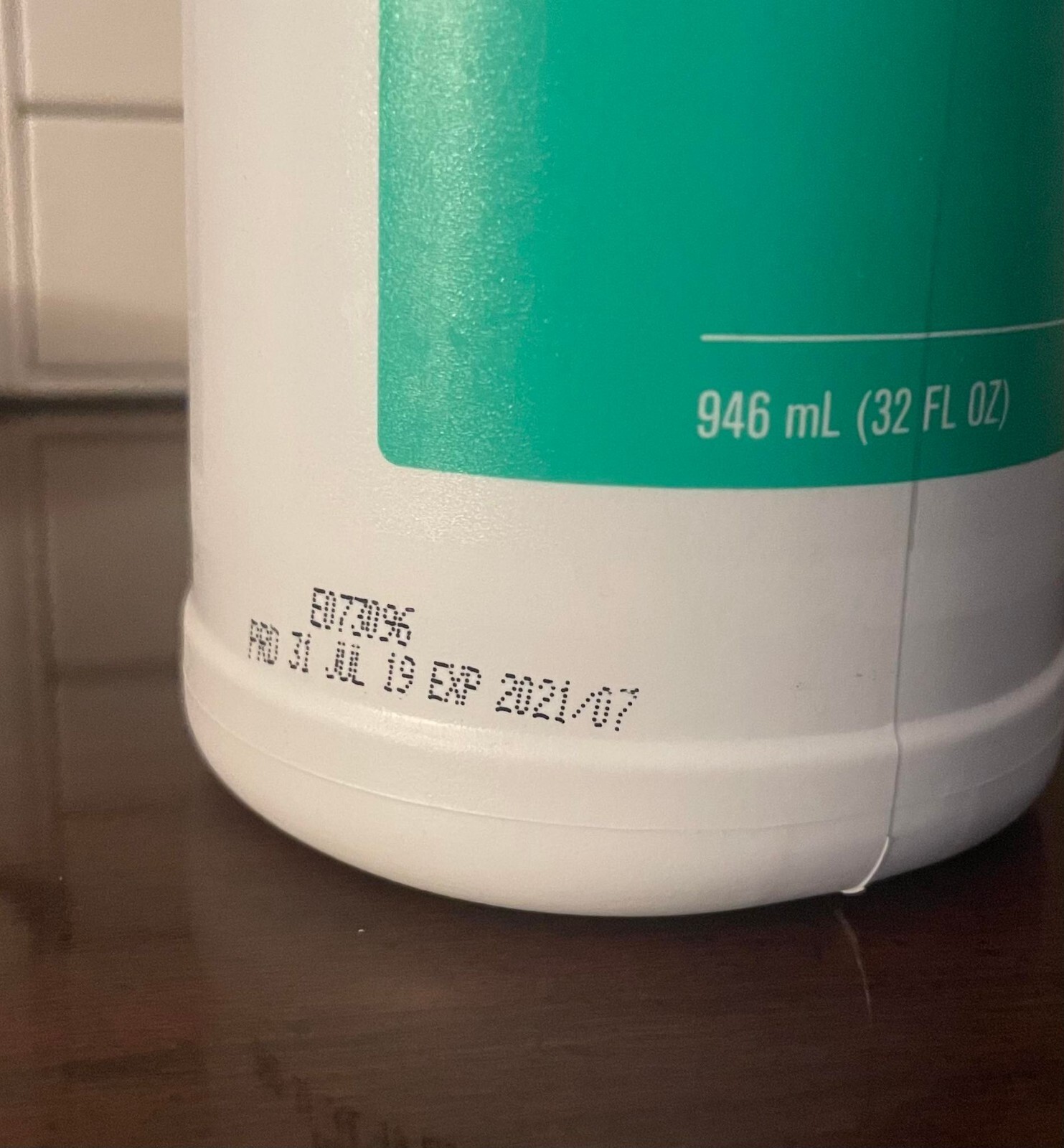 ECOLAB Lemon-Eze Bathroom Creme Cleanser • 13094 •32floz-PLS. READ LISTING -9/23