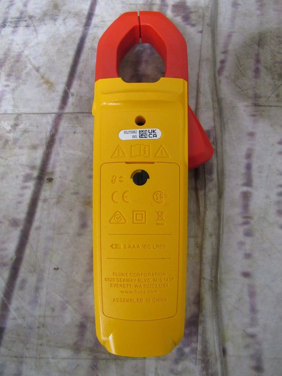 Fluke True-RMS clamp meter 323
