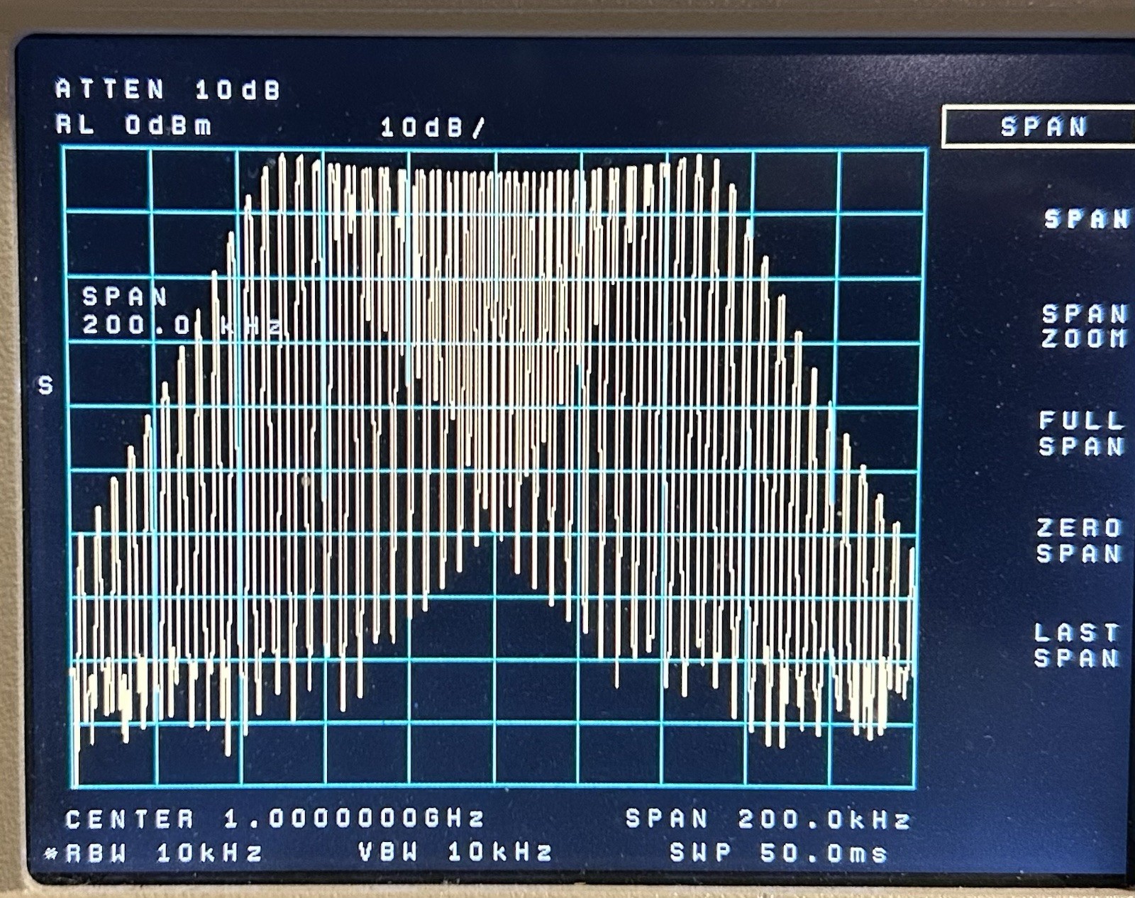Agilent HP 8644B Signal Generator 260 kHz to 1030 MHz options 001 and 005