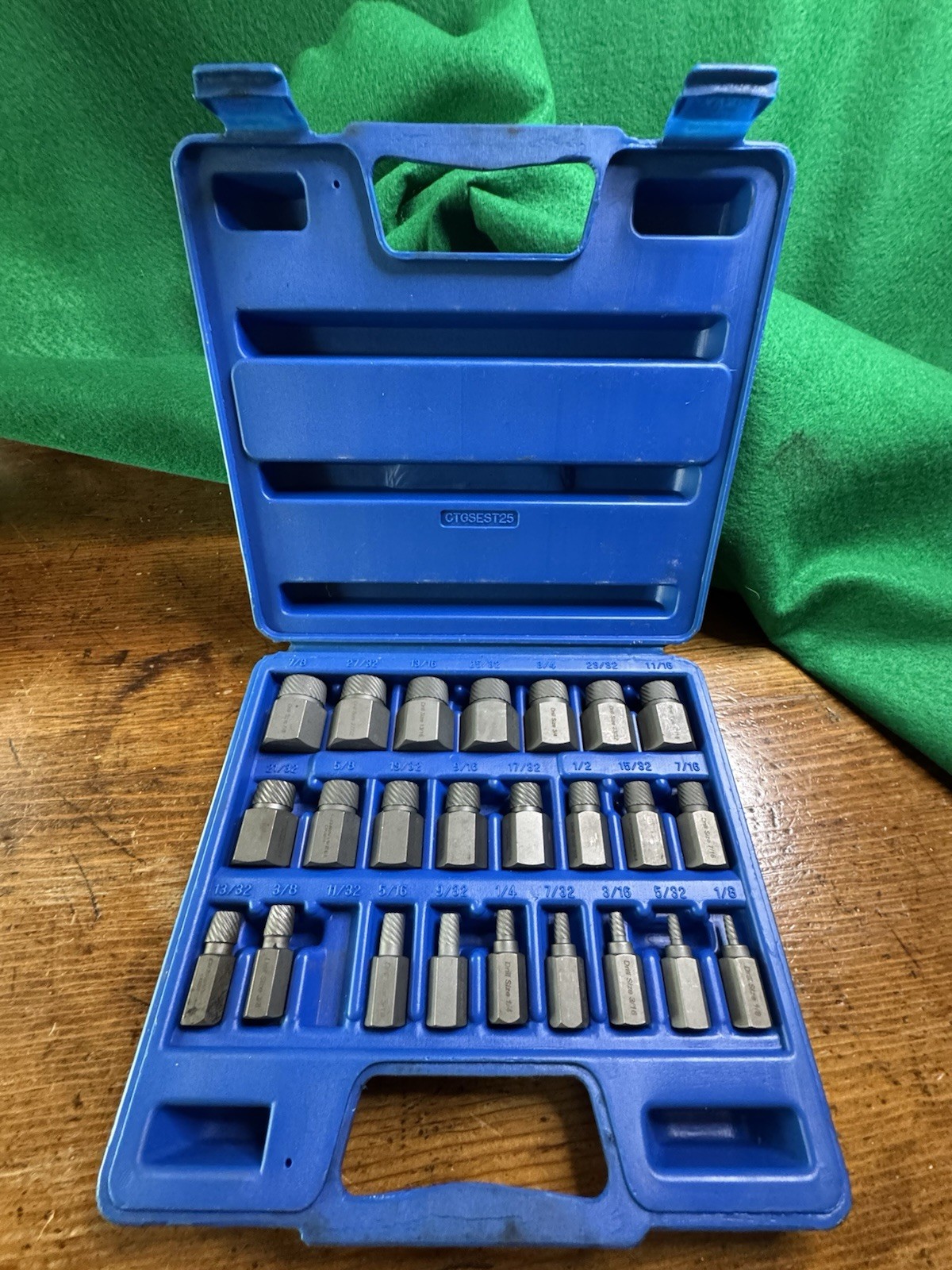 Cornwell Tools 24 Piece Screw Extractor Set, Model CTGSEST25, SAE, with Box