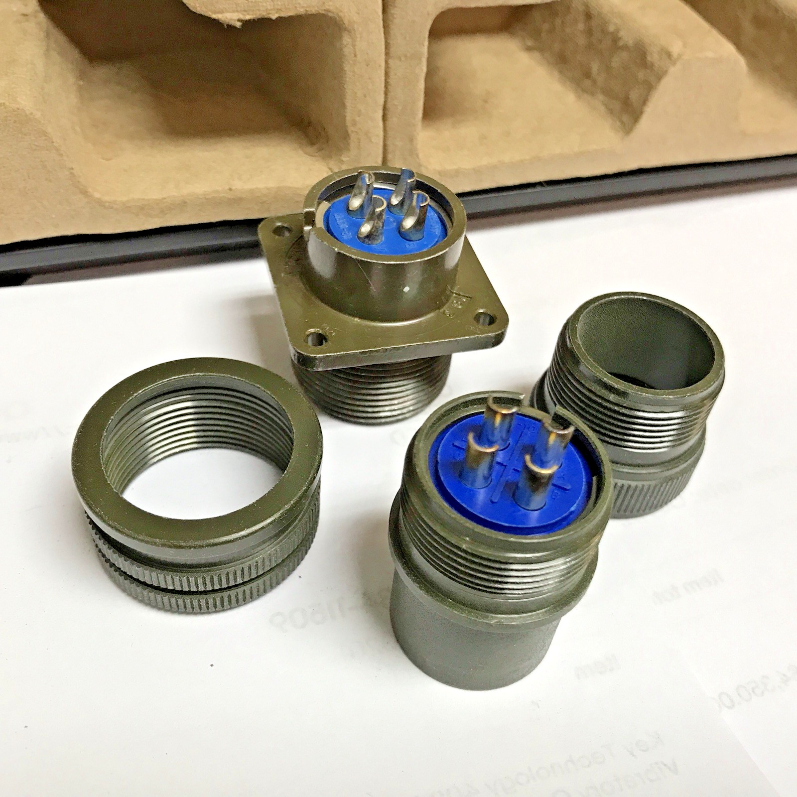 Amphenol MS3106A18-10S 4-Pin Female Connector and MS3102A18-10P 4-Pin Male Plug