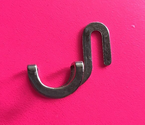 19S SINGER FINGER NEEDLE GUARD FOR INDUSTRIAL SEWING MACHINE New Old Stock