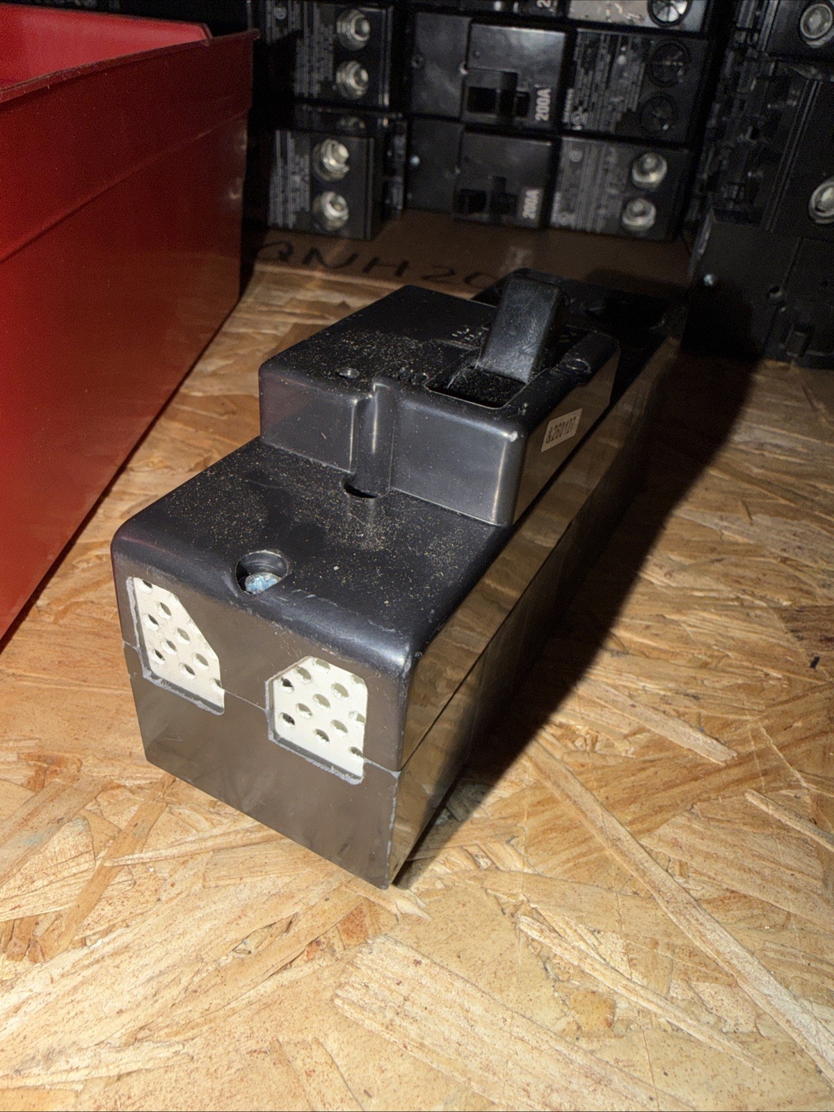 ITE Siemens QN2200H 2 Pole 200A 120/240 Volt 22kA Main Circuit Breaker QNH TYPE