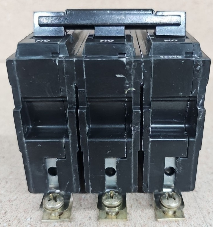 GE General Electric THQB32030 30 Amp 3 Pole 240V Circuit Breaker bolt on