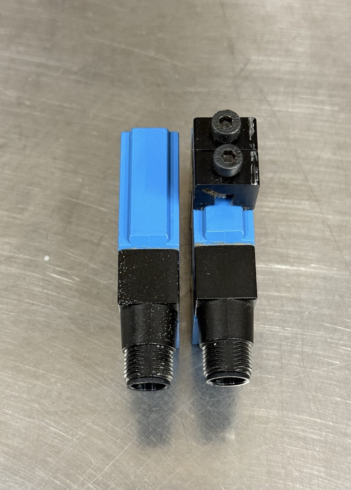 Lot Of 2 – Sick WS12L-D4381S05 2017872 Laser Light – Used
