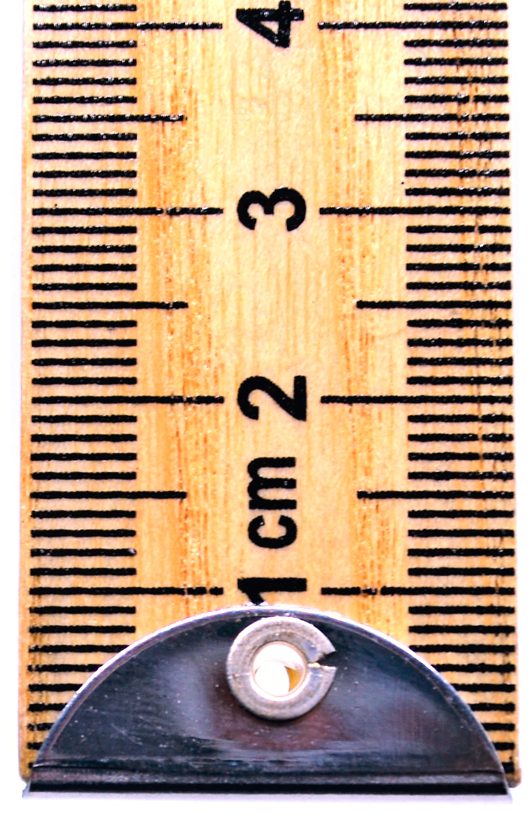 Eisco Labs Hardwood Meter Stick – Horizontal Reading with Metal End