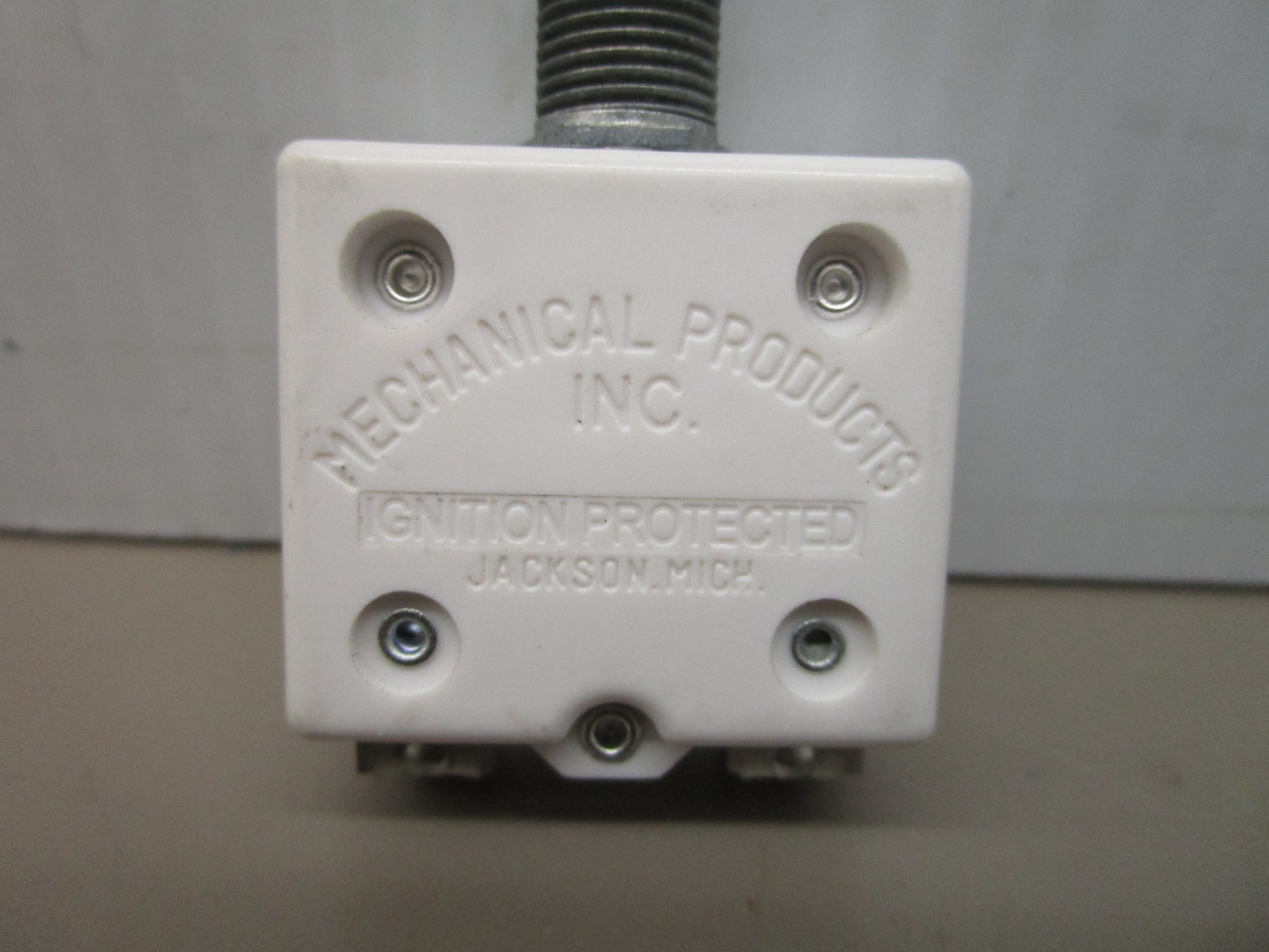 Mechanical Products 1610-121-300 Compact Circuit Breaker 30-Amp