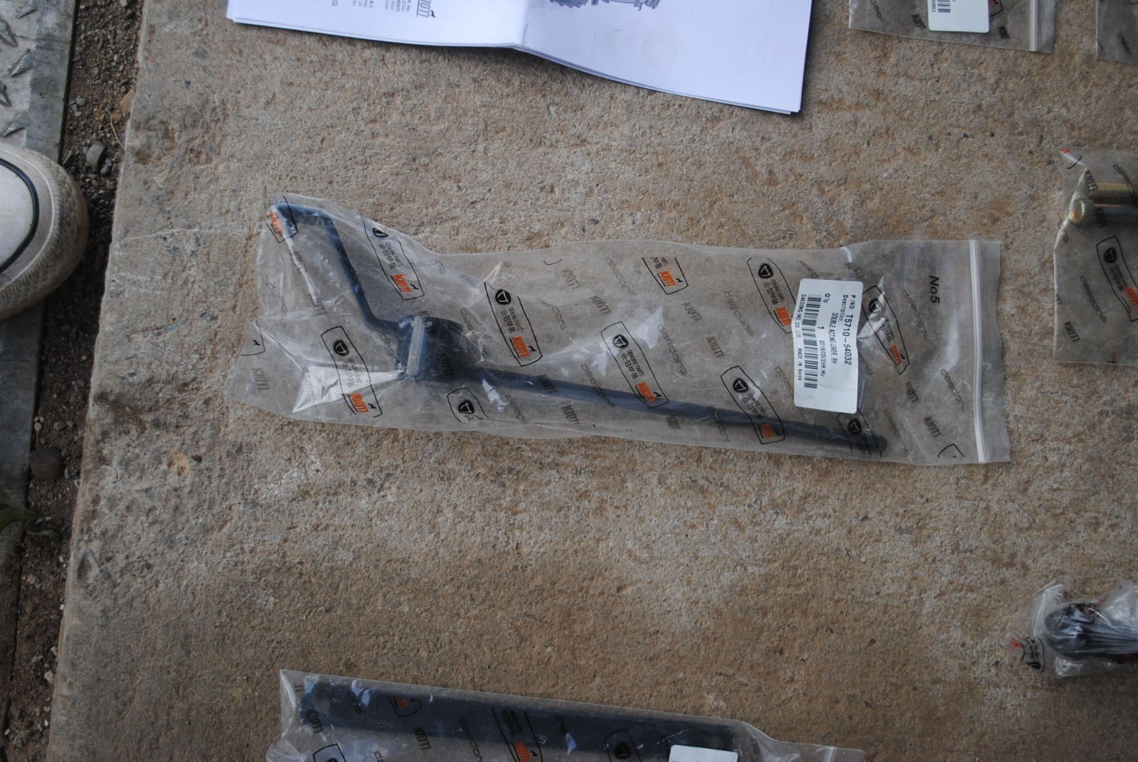 Kioti Daedong DKA137 Detent Double Valve Td24-A0004A DK4210 4710 5310 6010 CHSE