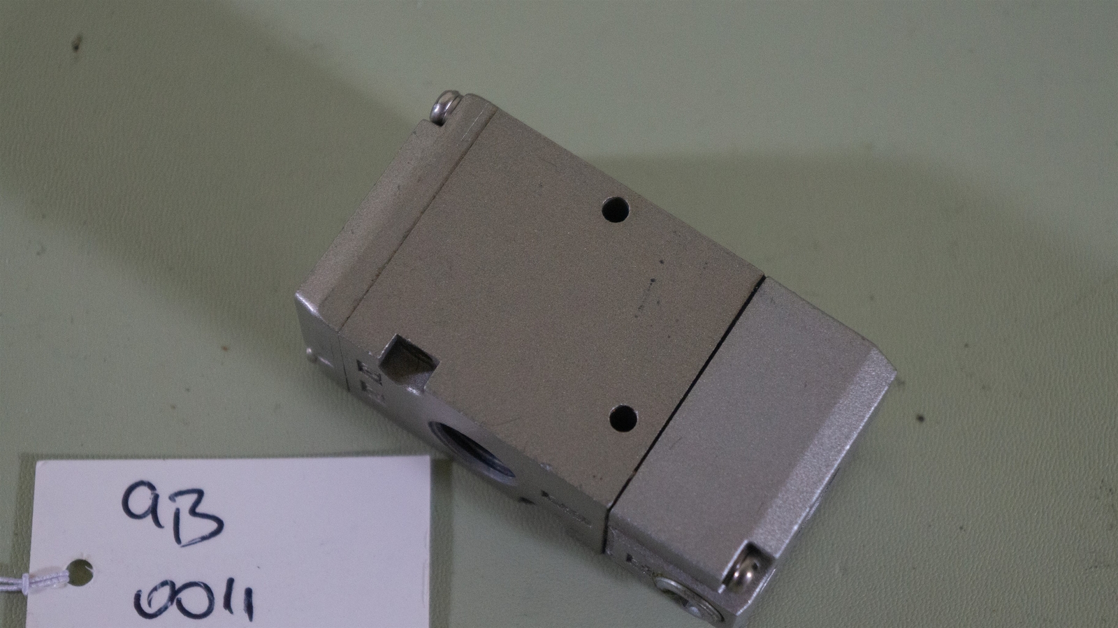 SMC VPA342-02B Air Operated Valve / 0.2-0.8 MPa