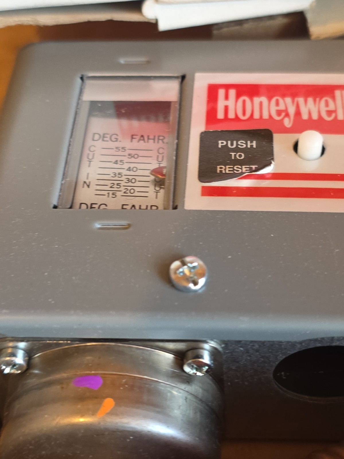 Honeywell L482A1004 Freeze Stat; 2 SPST 1 NO 1 NC, 15F to 55F, 20 Foot Tube NEW