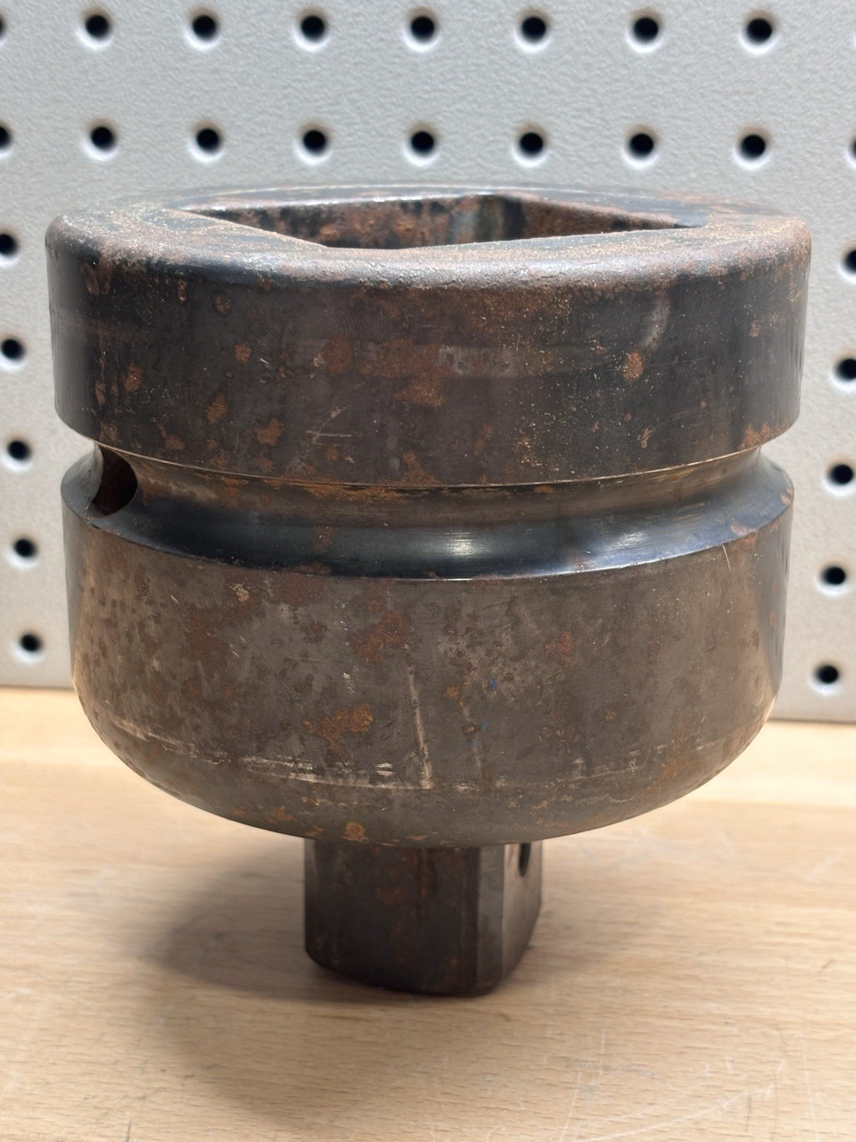 Nice OZAT A4024 2-1/2″ DRIVE X 1-1/2″ IMPACT ADAPTOR. Made in Israel.