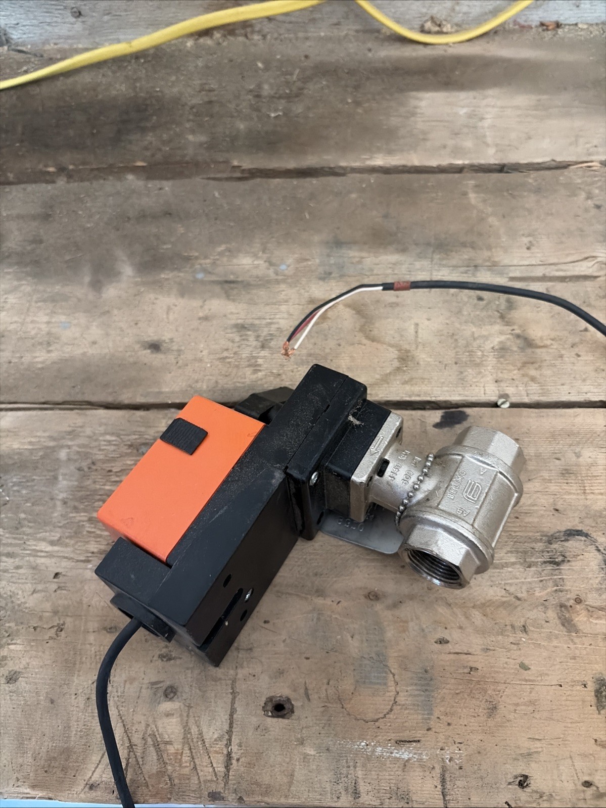 Belimo LR24-US Damper Actuator 24VAC/DC 35 in-lb New Old Stock HVAC